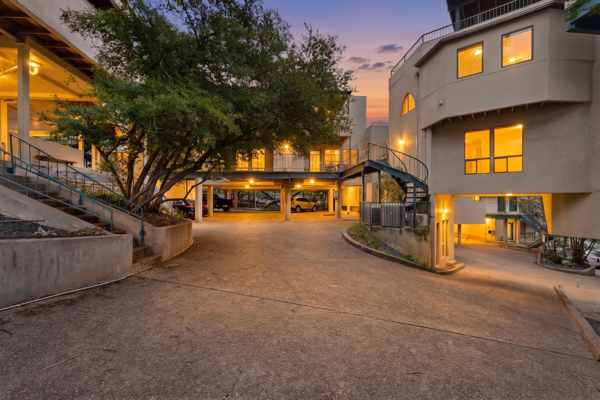 1106 W 6th St # 212, Austin, TX 78703