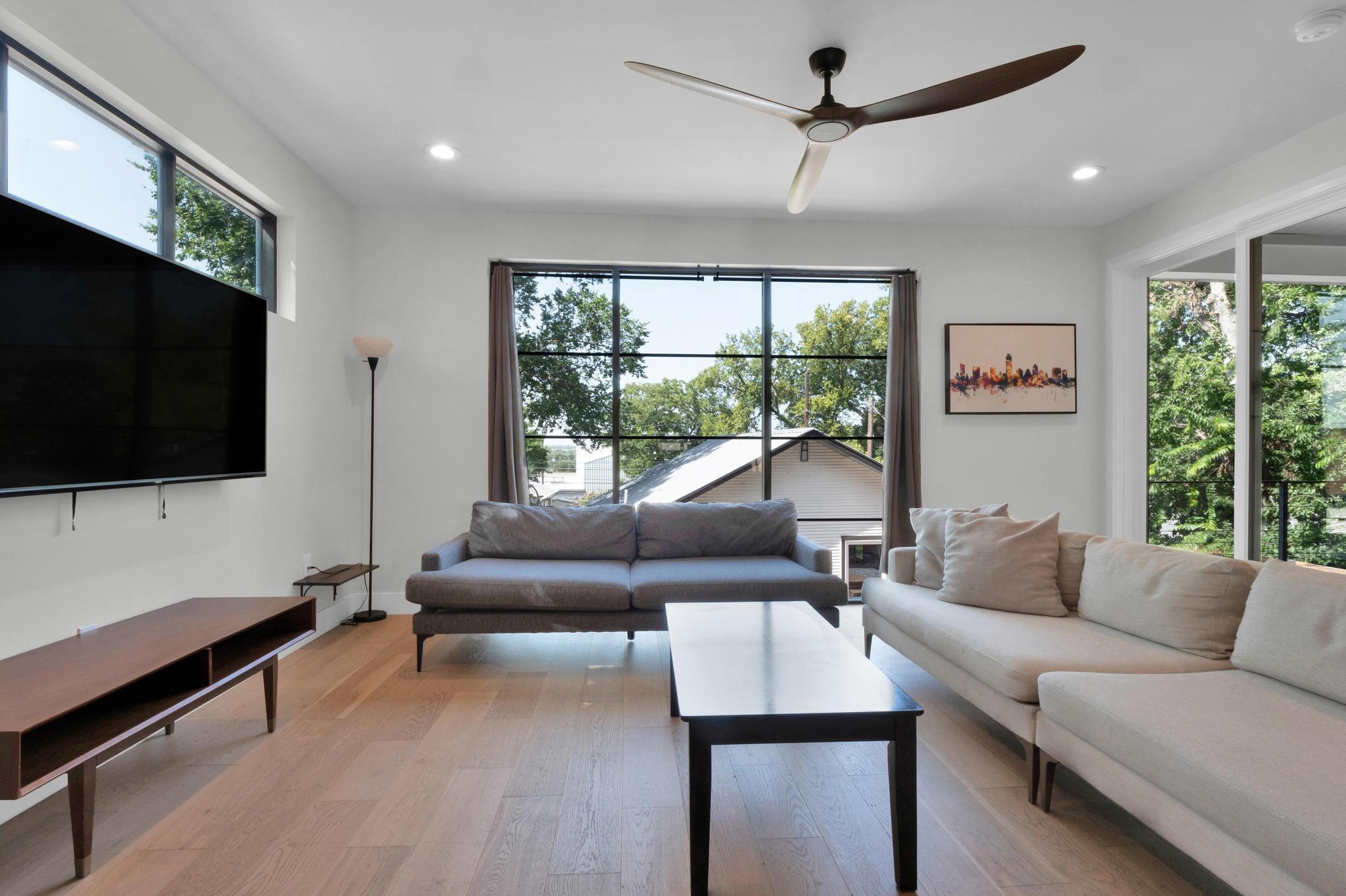 1914 E 8th St, Austin, TX 78702