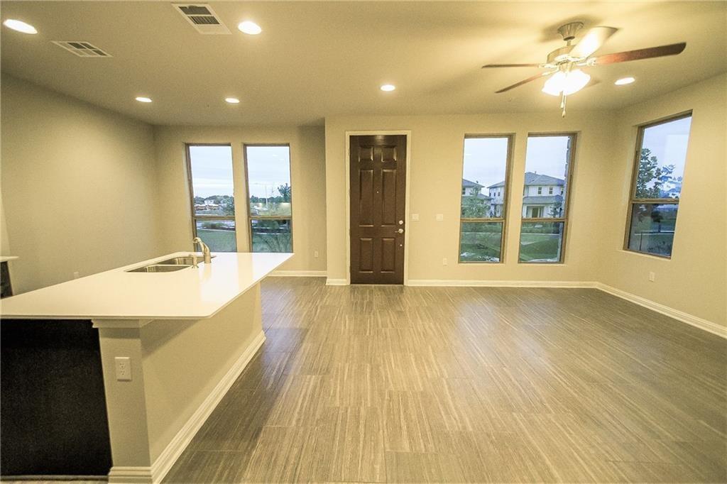 6814 E Riverside Dr # 114, Austin, TX 78741