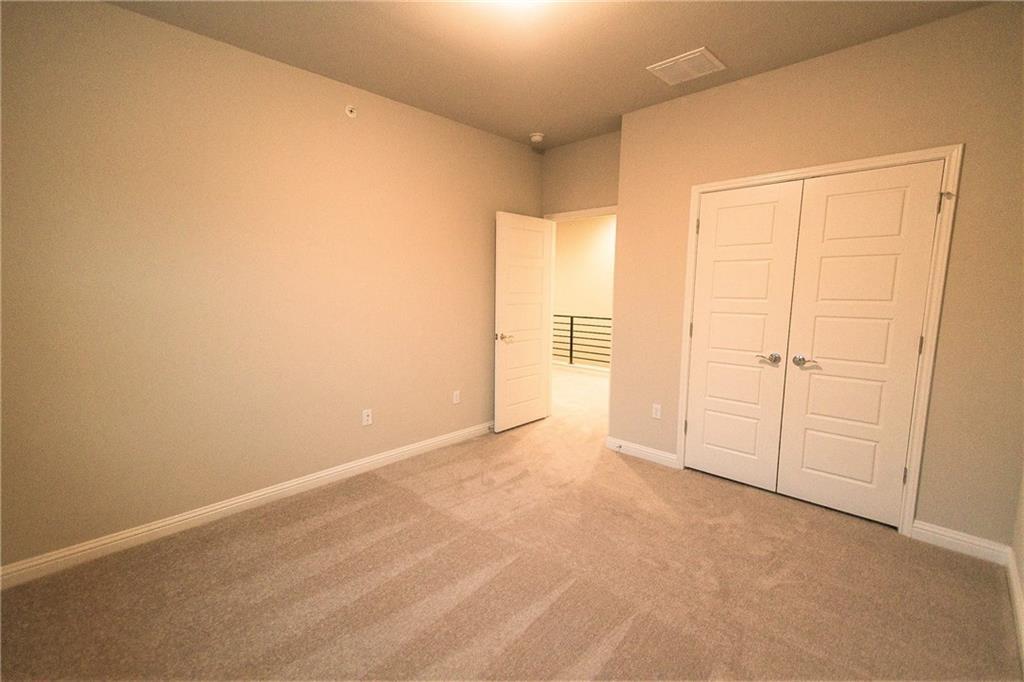 6814 E Riverside Dr # 114, Austin, TX 78741