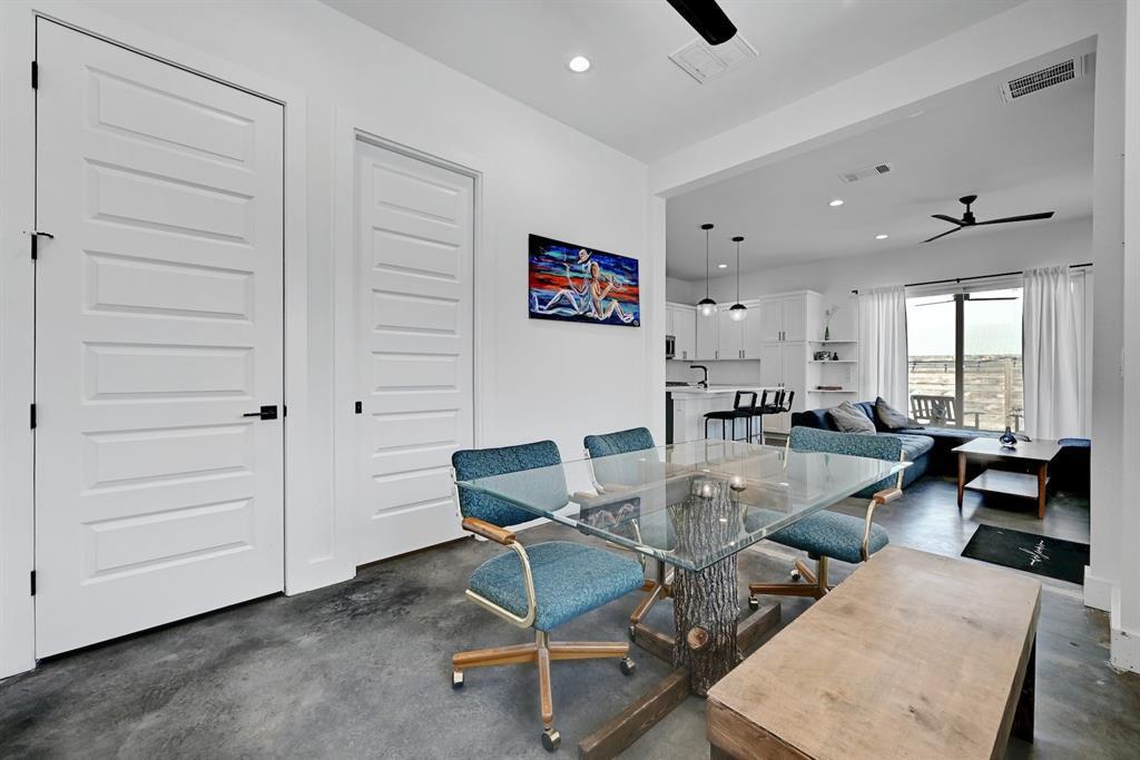 2812 E 4th St # 2, Austin, TX 78702