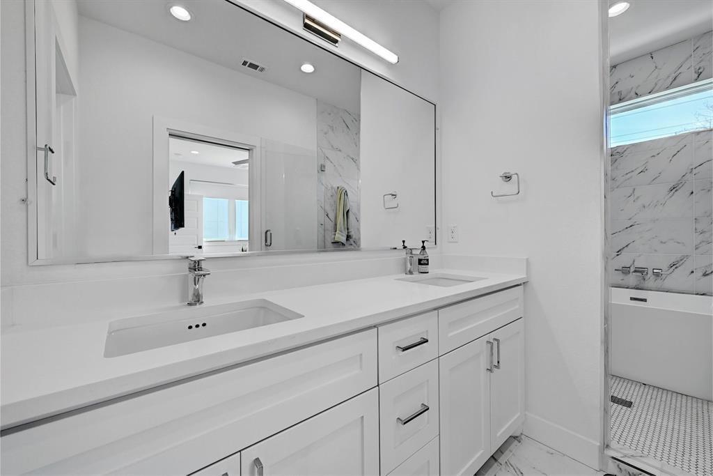2812 E 4th St # 2, Austin, TX 78702
