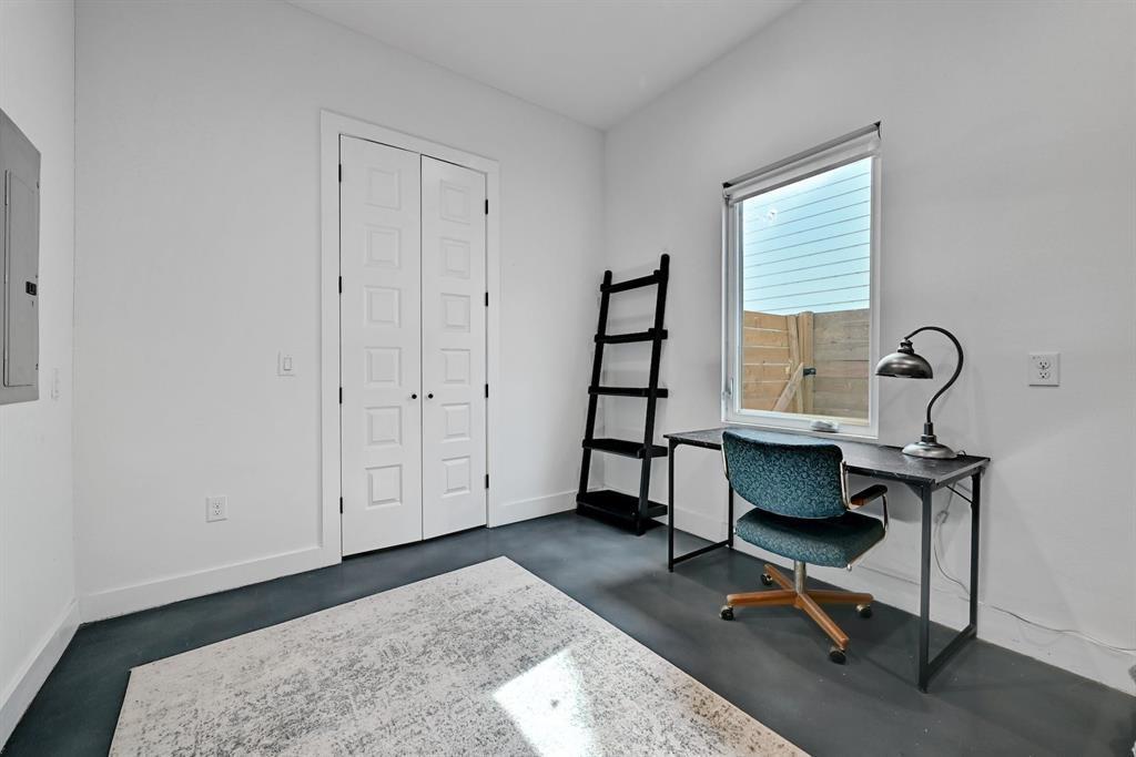 2812 E 4th St # 2, Austin, TX 78702