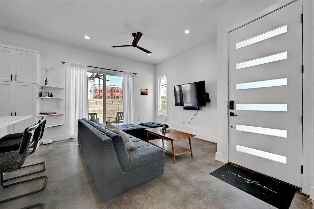 2812 E 4th St # 2, Austin, TX 78702