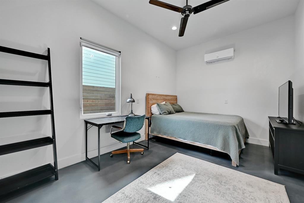2812 E 4th St # 2, Austin, TX 78702