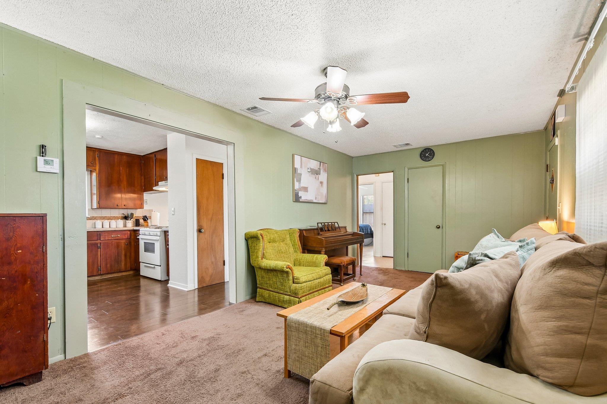 101 Brown St, Elgin, TX 78621