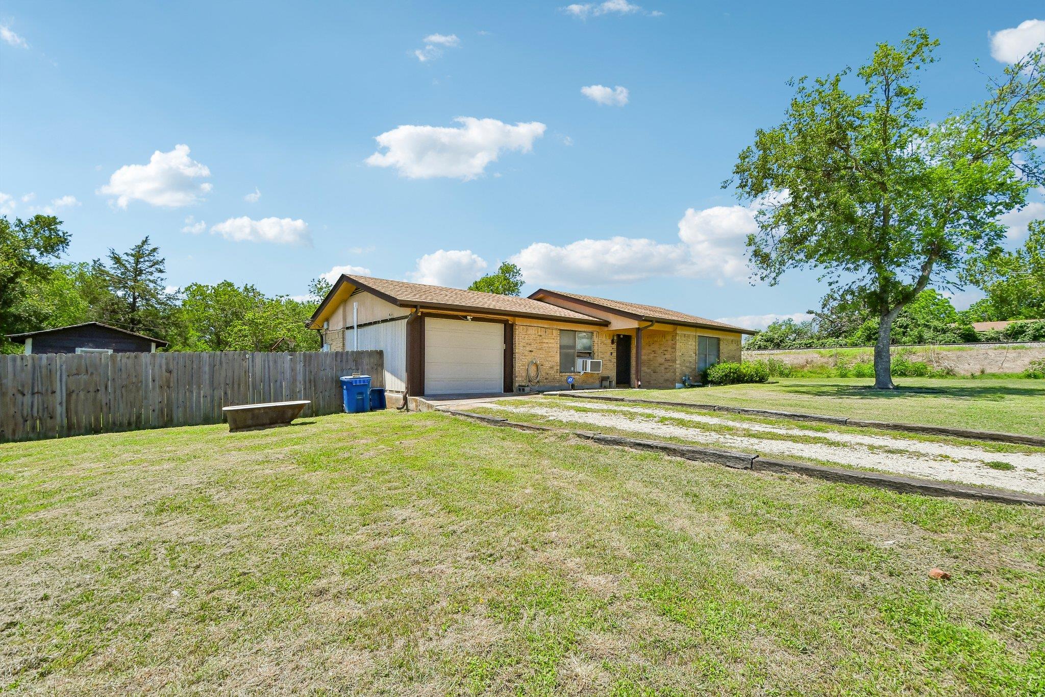 101 Brown St, Elgin, TX 78621