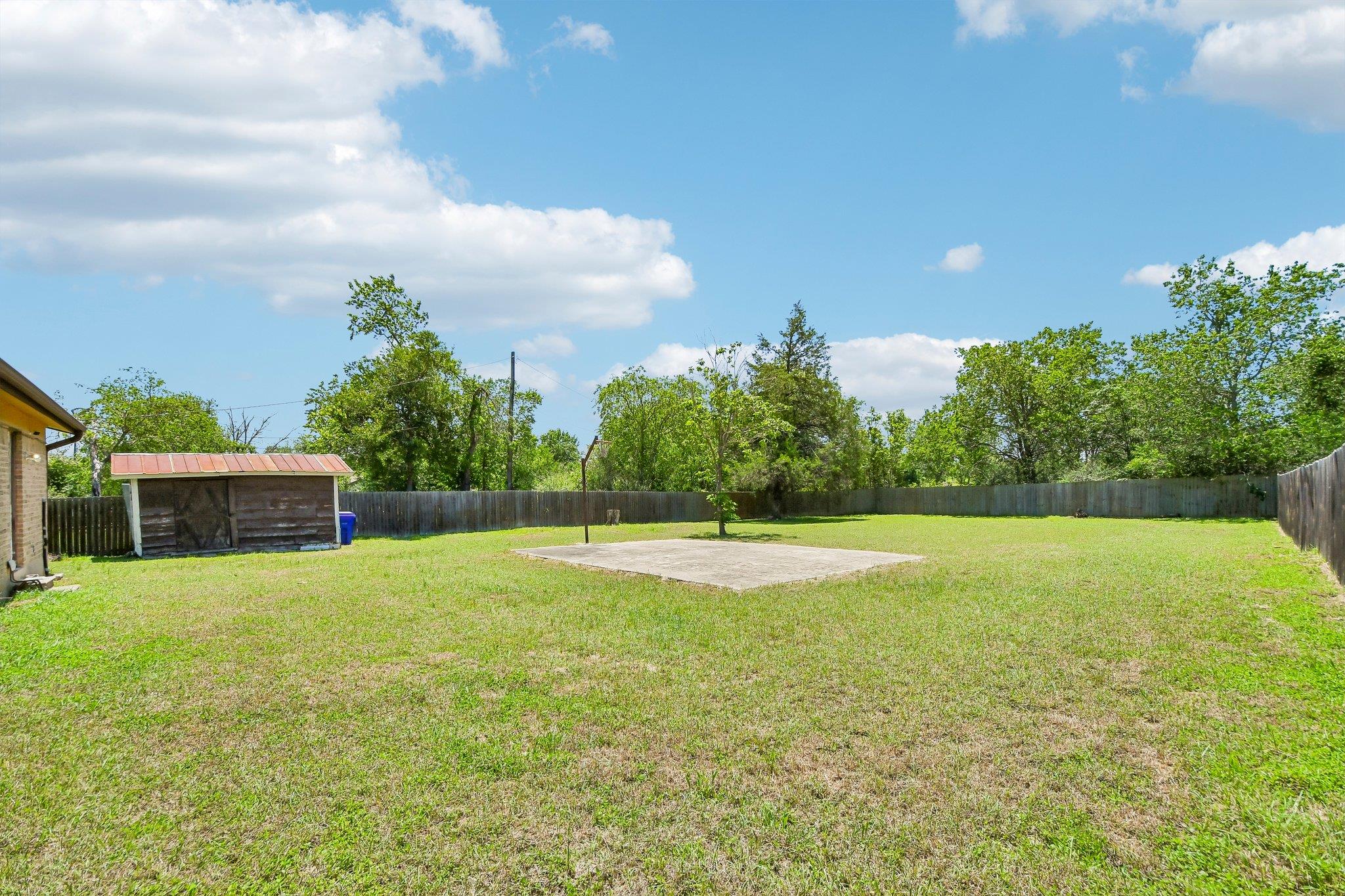 101 Brown St, Elgin, TX 78621