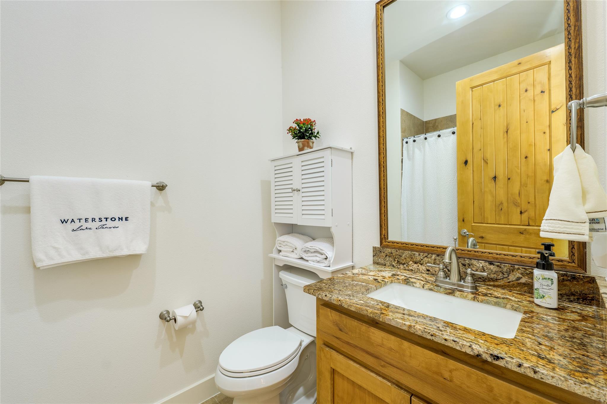 1101 Ivean Pearson Rd # D202, Lago Vista, TX 78645