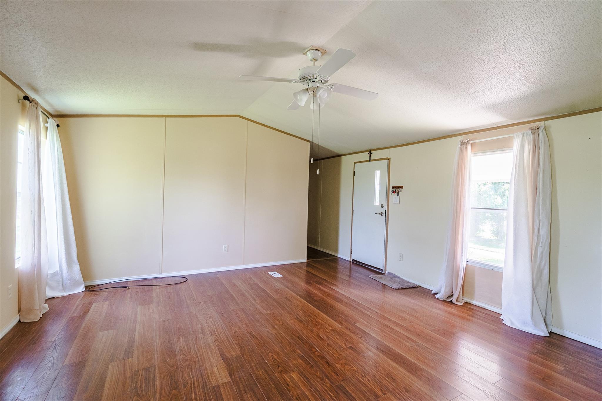 278 Forister Ranch Dr, Dale, TX 78616