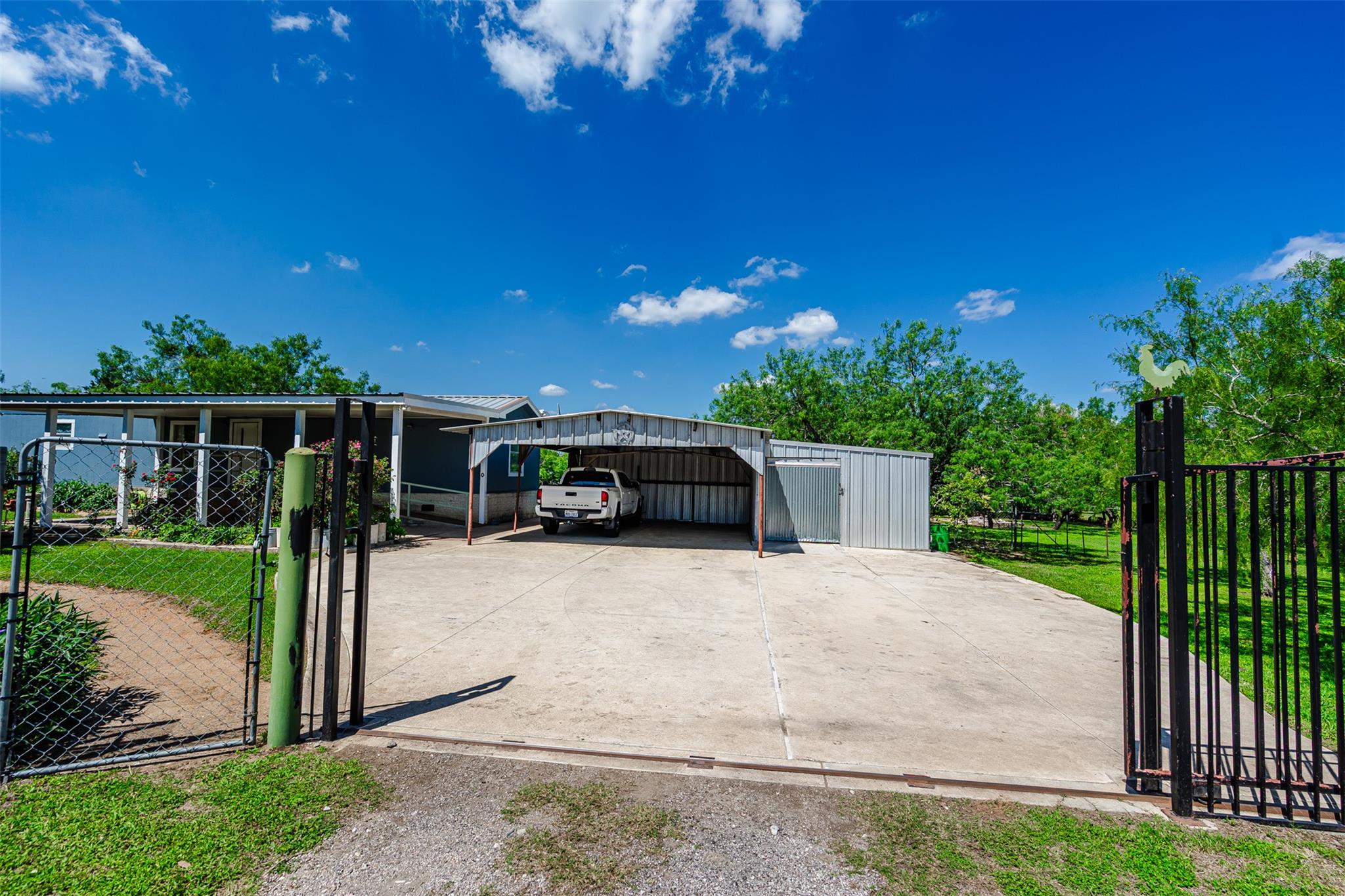 278 Forister Ranch Dr, Dale, TX 78616