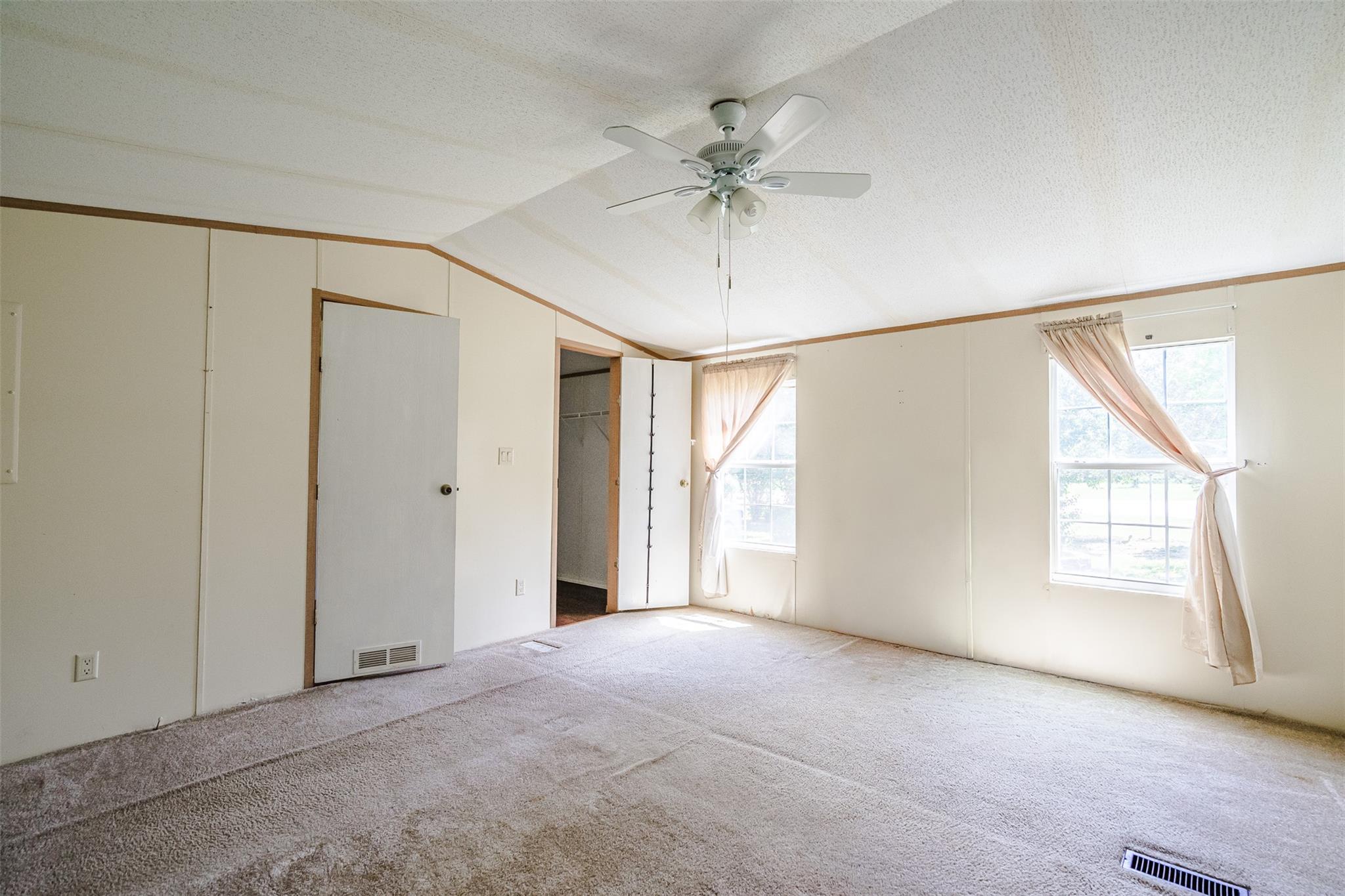 278 Forister Ranch Dr, Dale, TX 78616