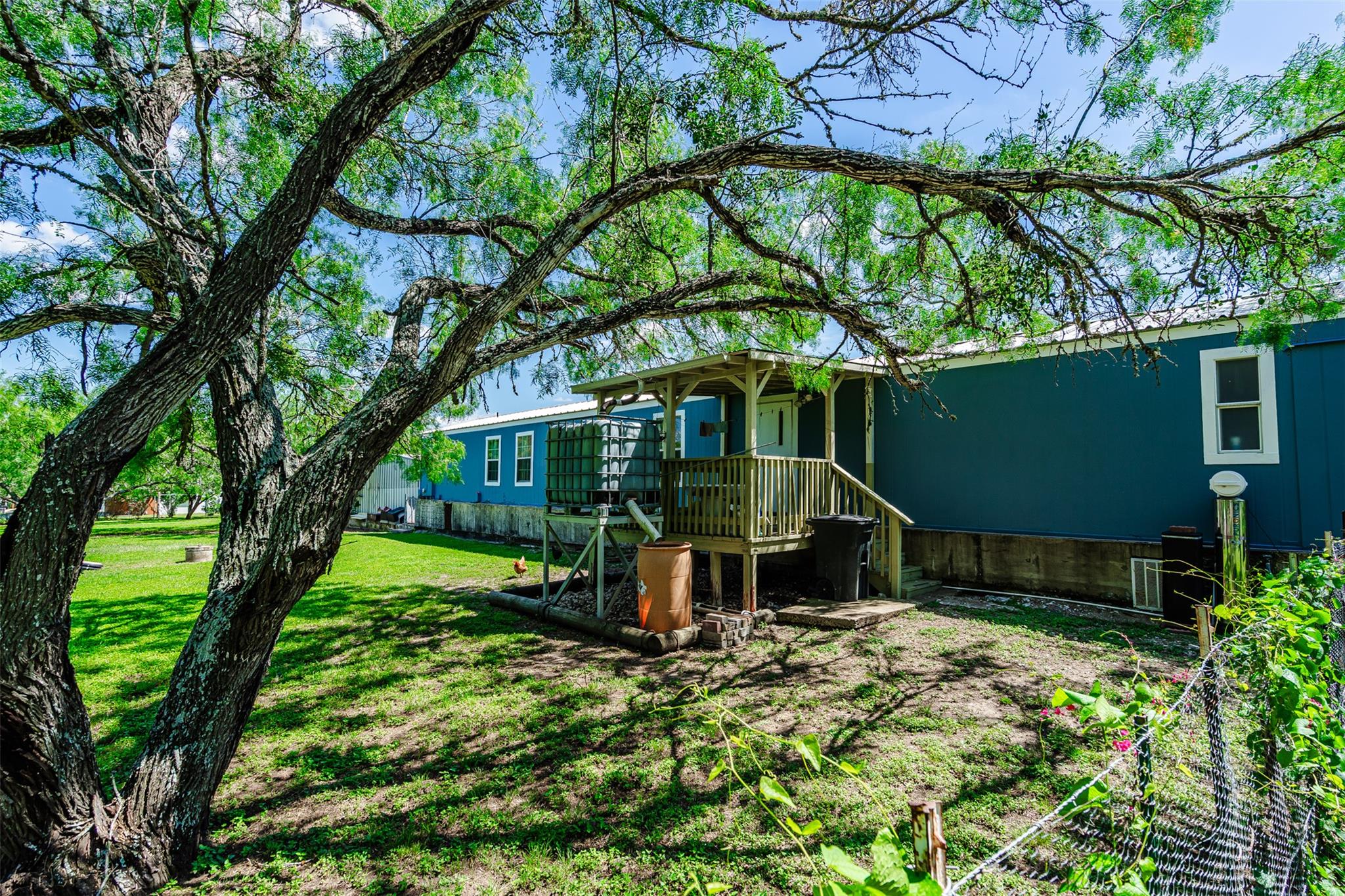 278 Forister Ranch Dr, Dale, TX 78616