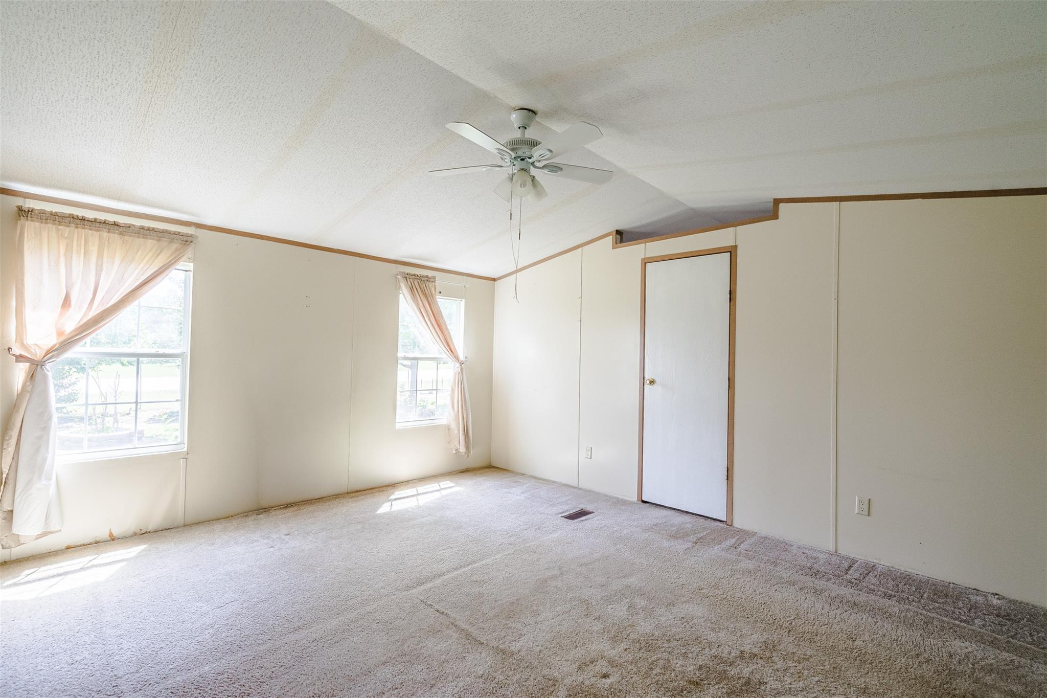 278 Forister Ranch Dr, Dale, TX 78616
