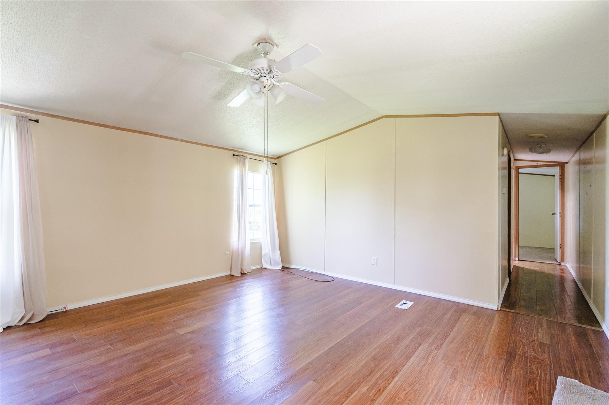 278 Forister Ranch Dr, Dale, TX 78616