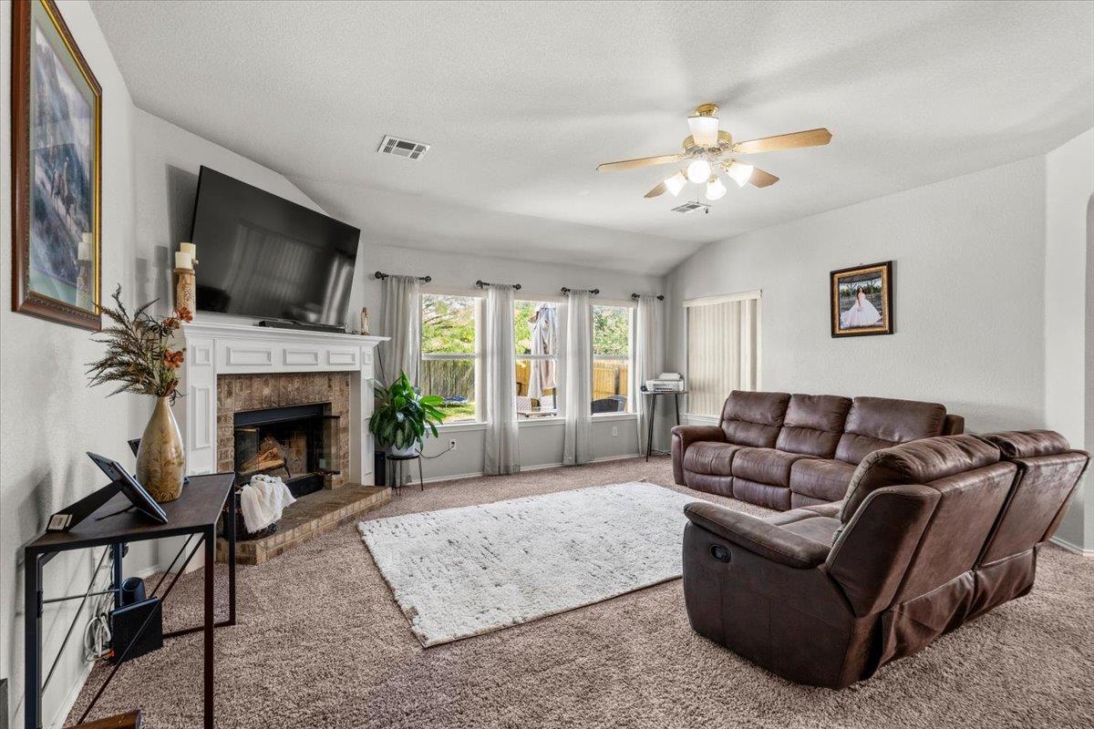 711 White Hawk Trl, Harker Heights, TX 76548
