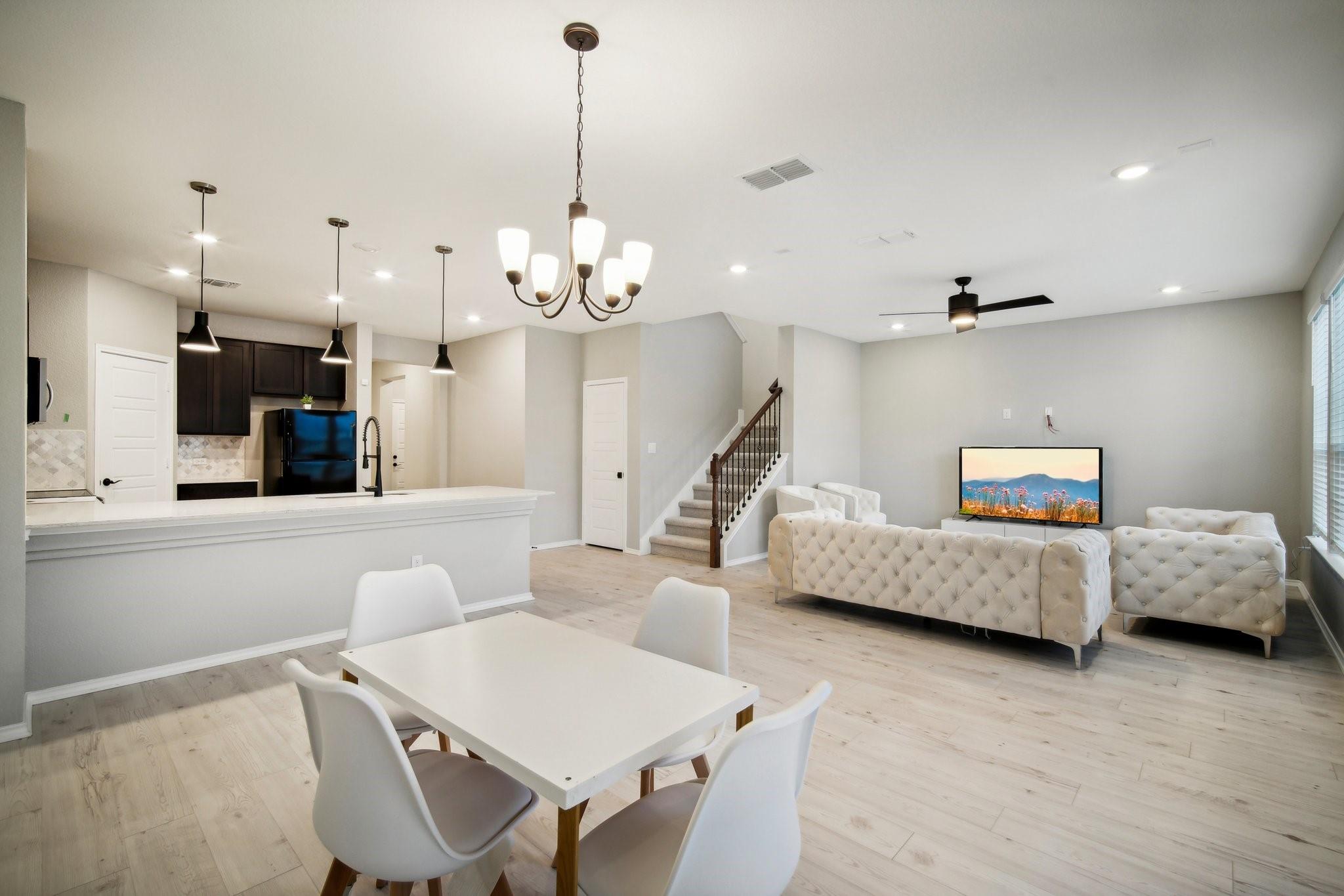 7102 Summer Tanager Dr # 16, Austin, TX 78744