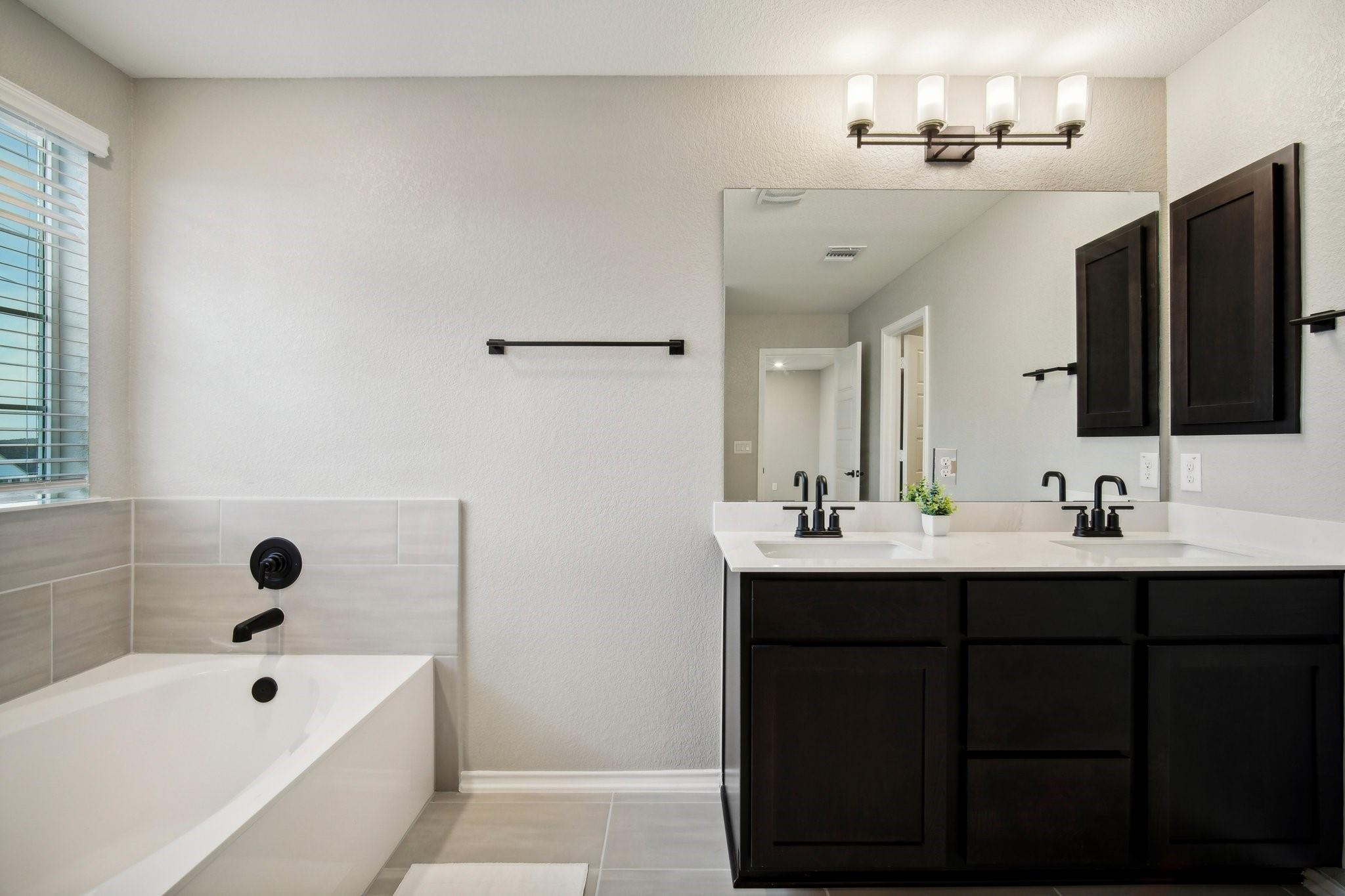 7102 Summer Tanager Dr # 16, Austin, TX 78744