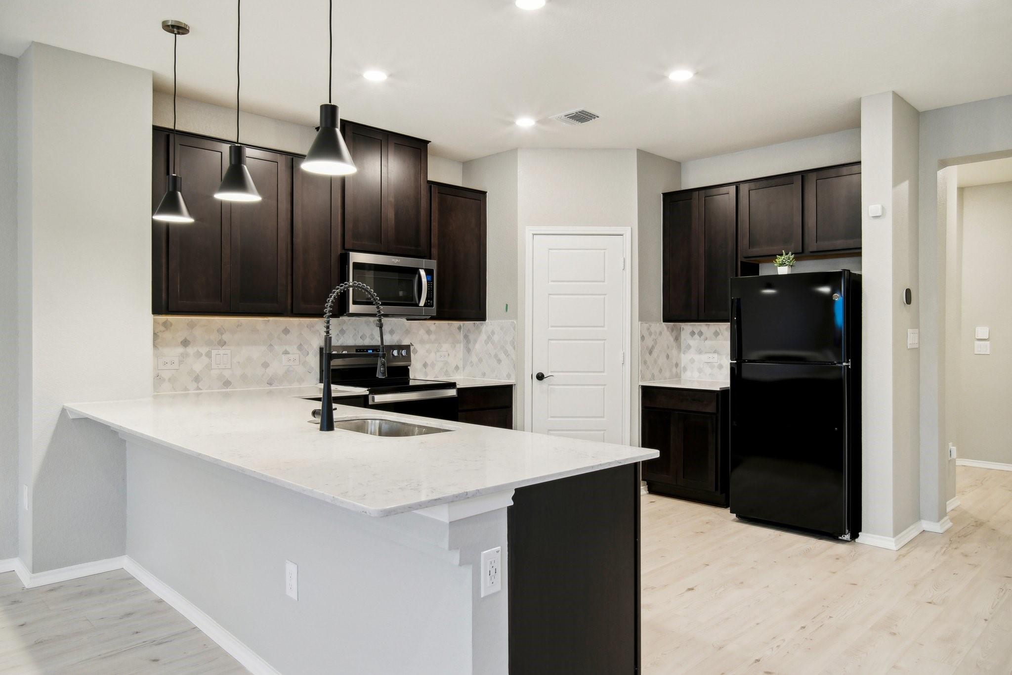 7102 Summer Tanager Dr # 16, Austin, TX 78744