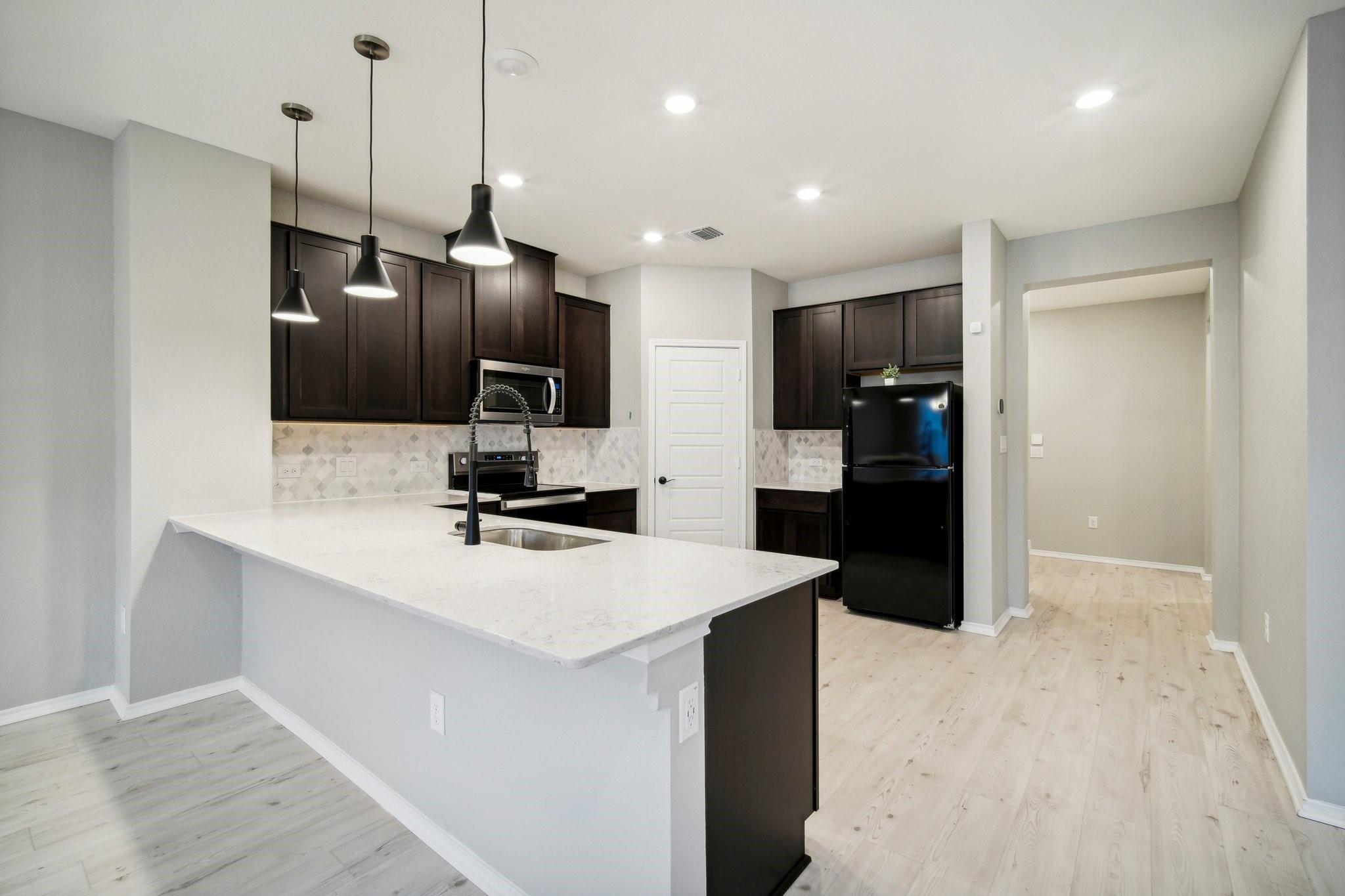7102 Summer Tanager Dr # 16, Austin, TX 78744