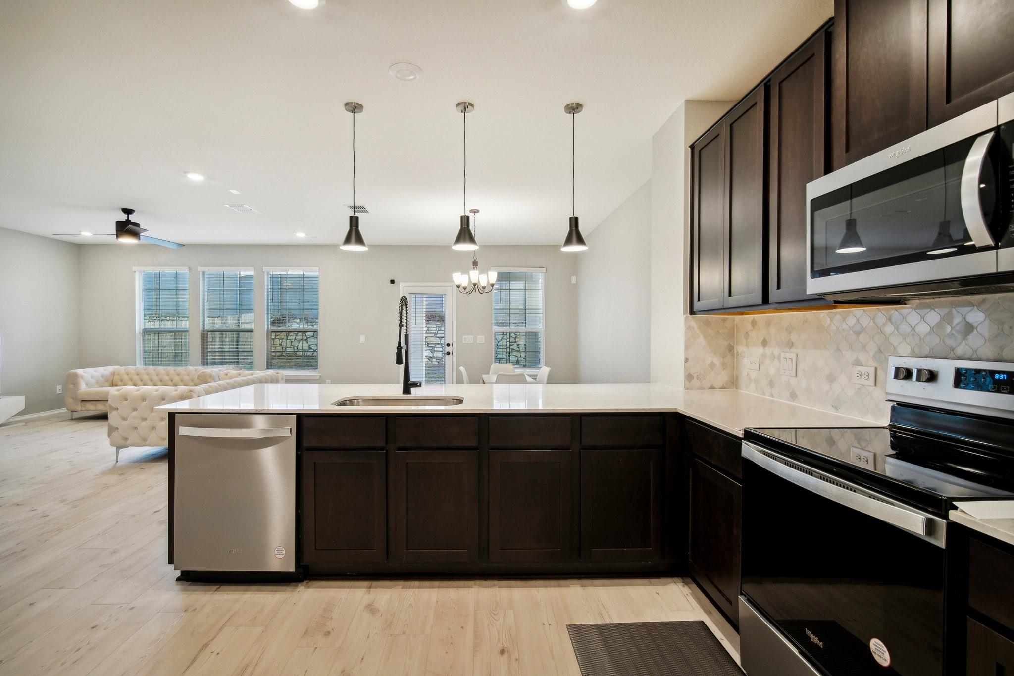 7102 Summer Tanager Dr # 16, Austin, TX 78744