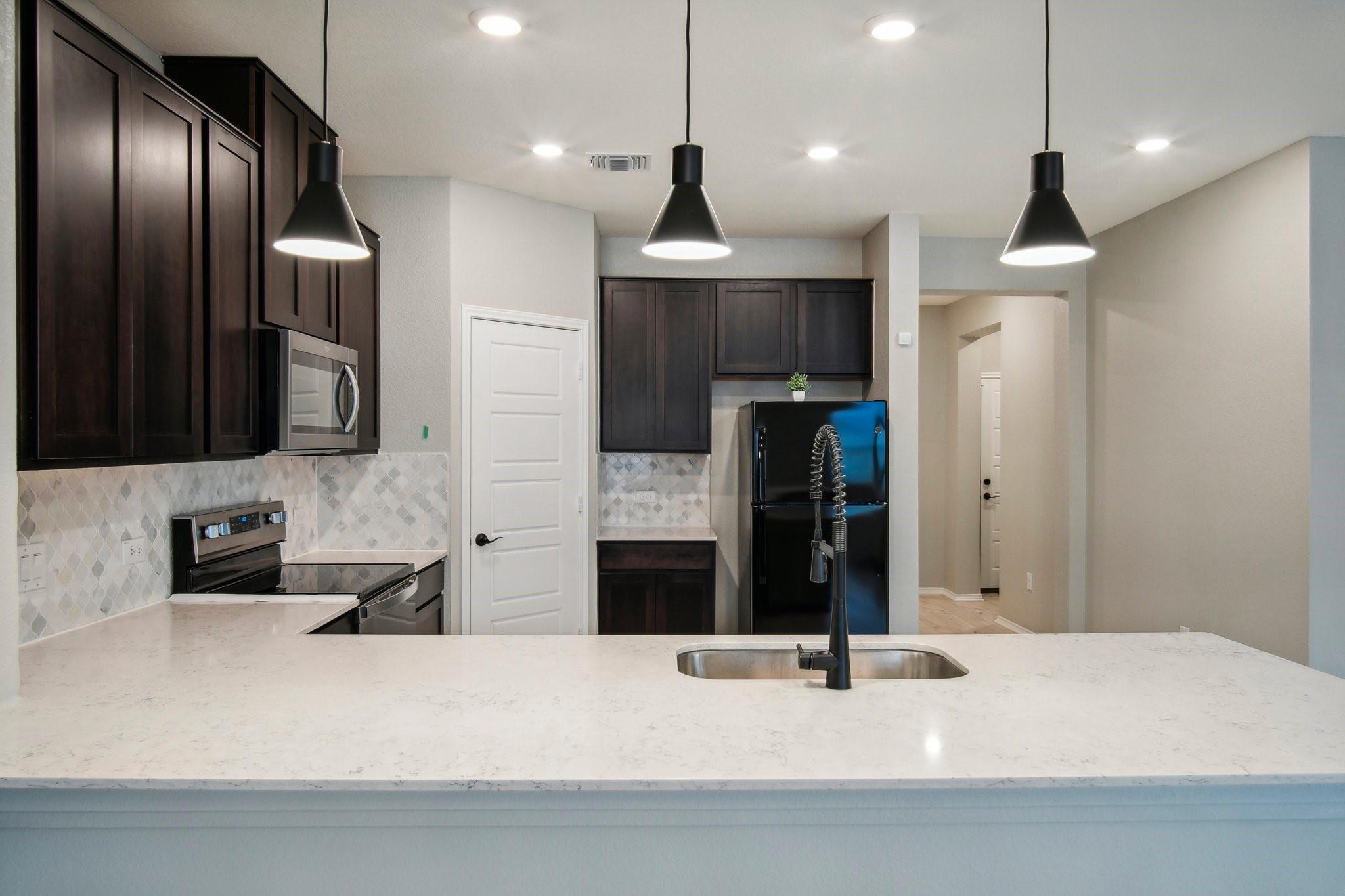 7102 Summer Tanager Dr # 16, Austin, TX 78744