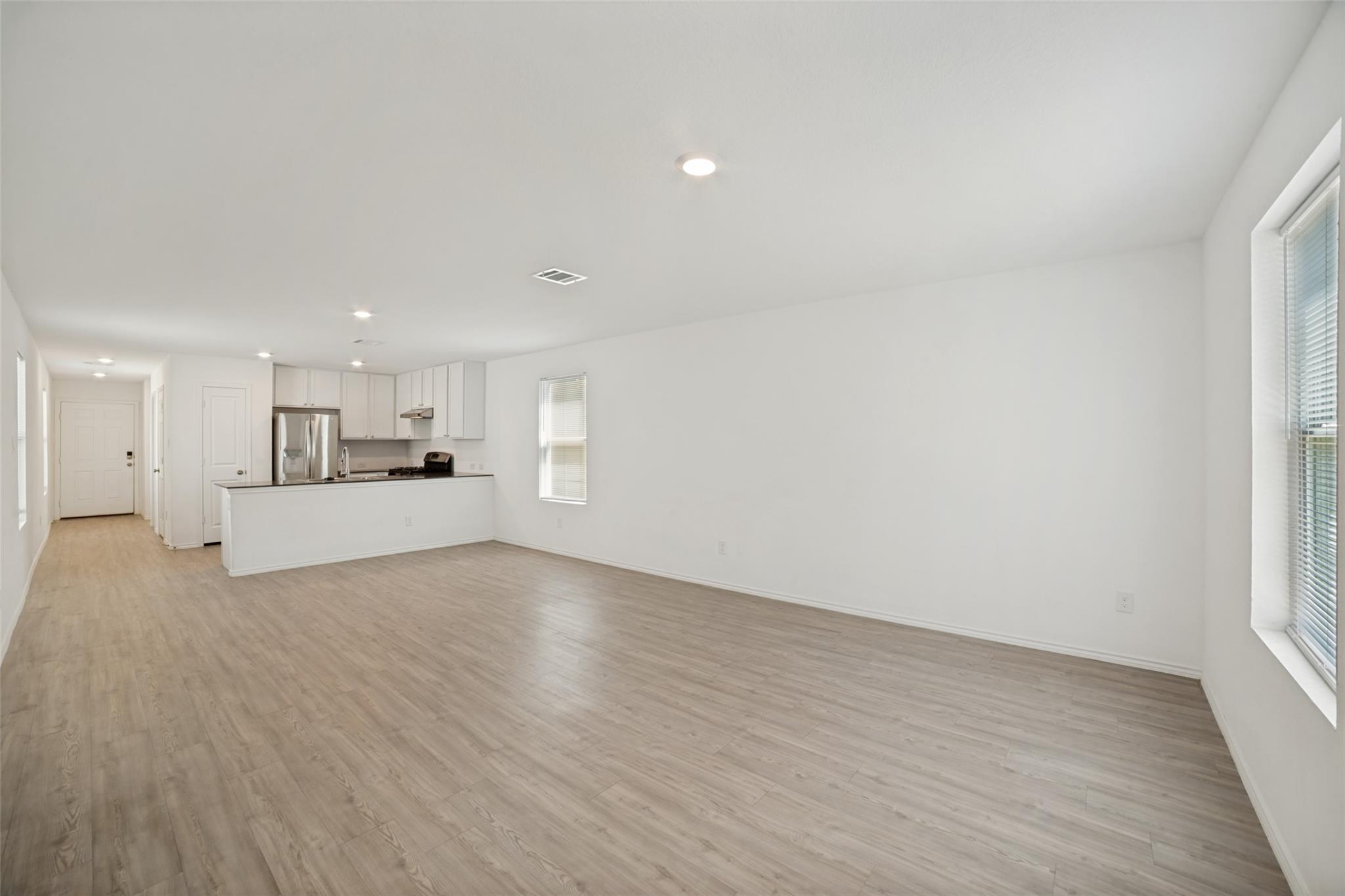 7631 Parish Pl, San Antonio, TX 78253