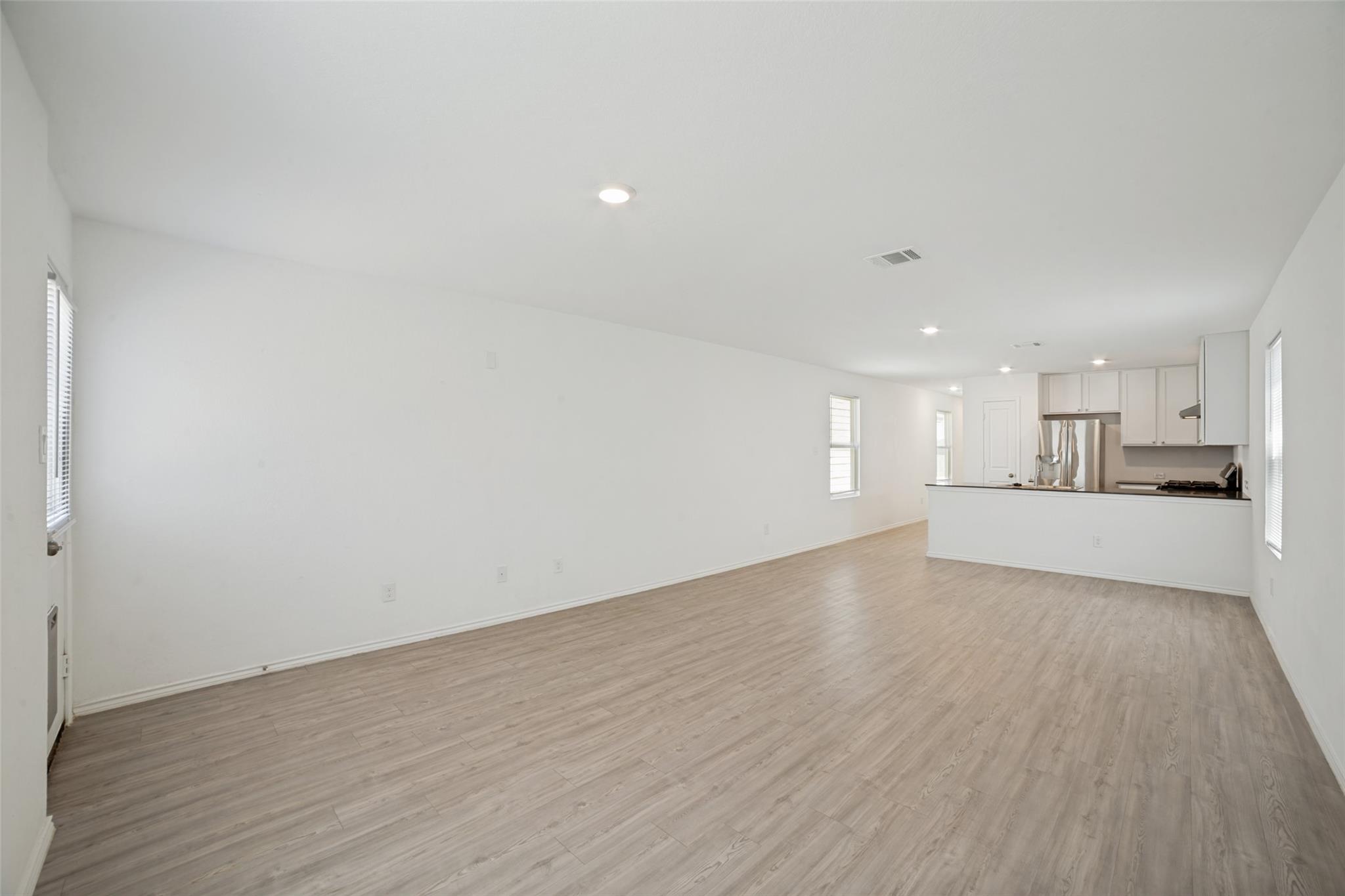 7631 Parish Pl, San Antonio, TX 78253