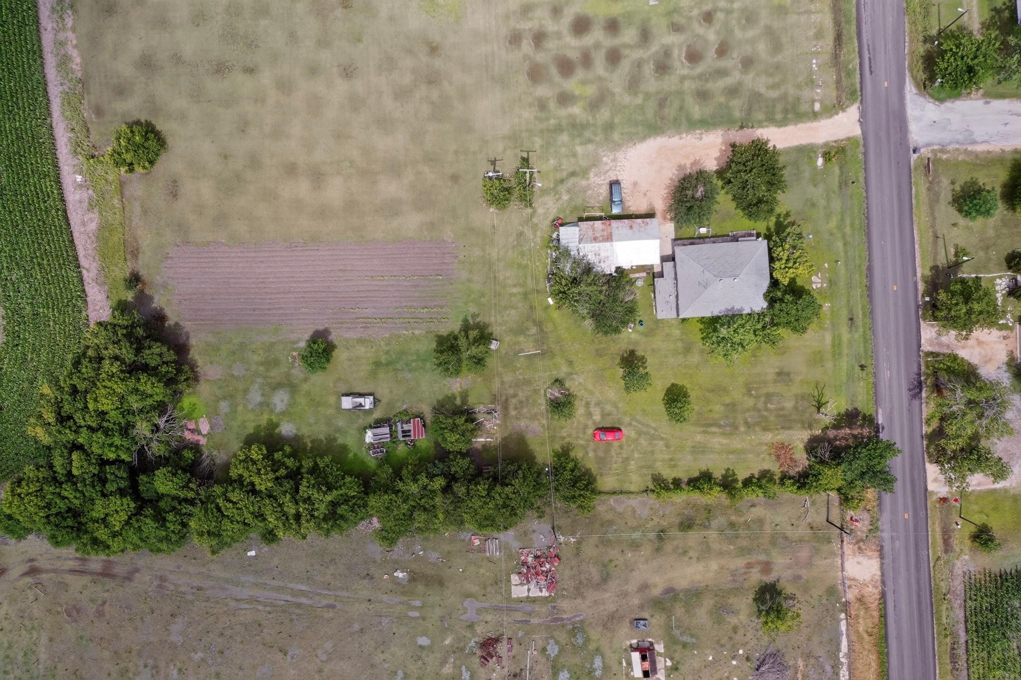 711 E Clark St, Bartlett, TX 76511