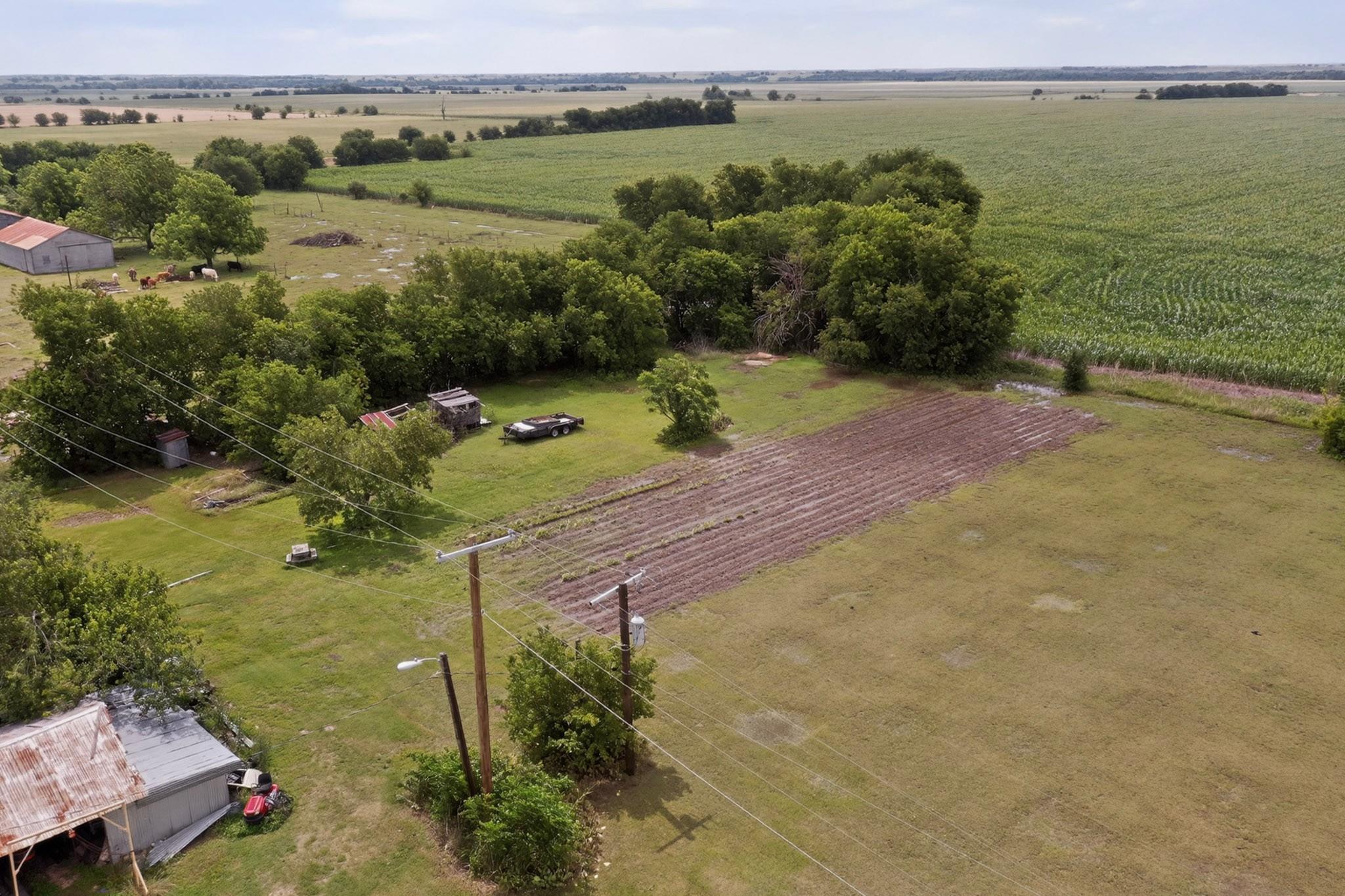 711 E Clark St, Bartlett, TX 76511