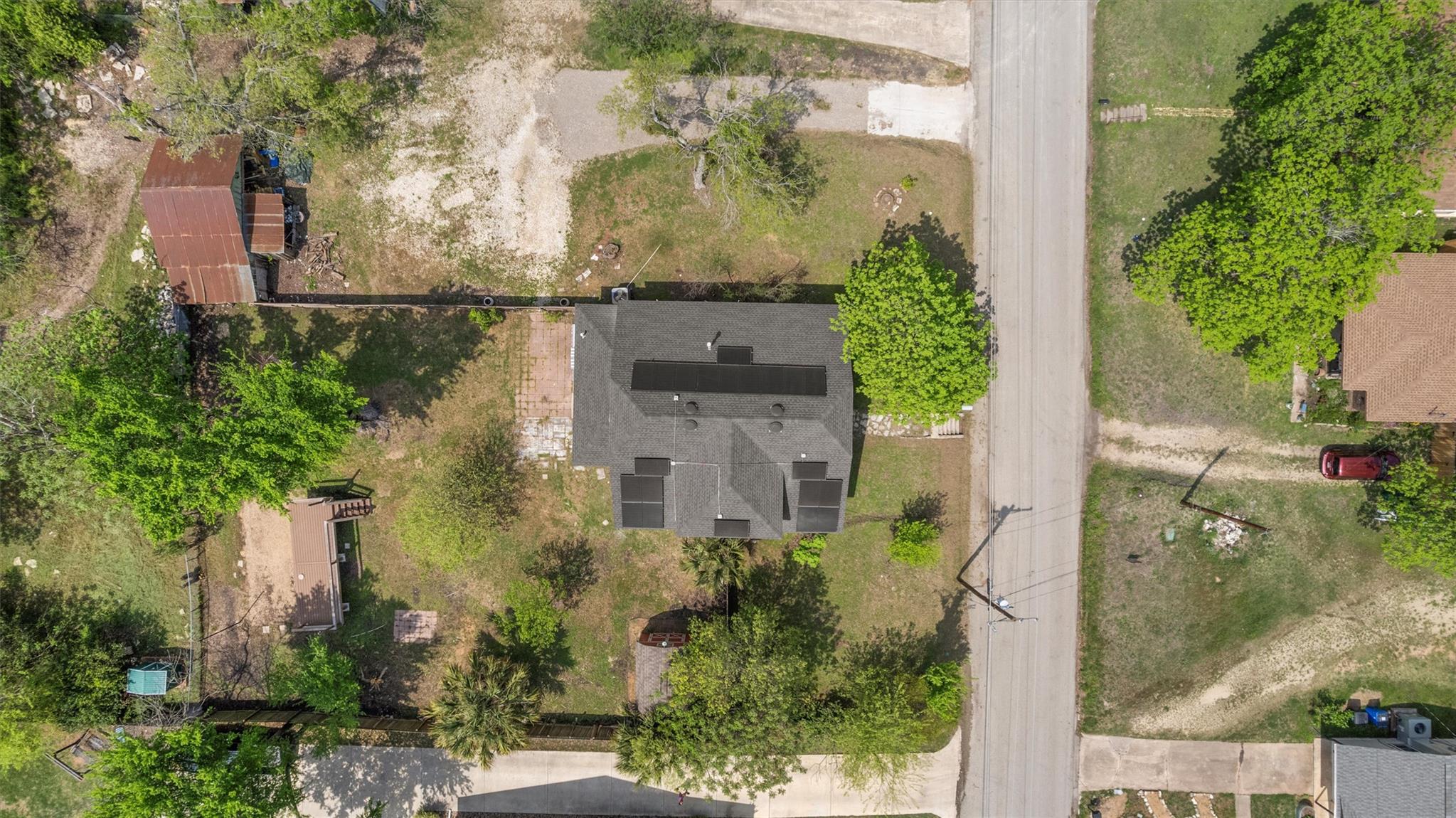 901 Kimbro St, Taylor, TX 76574