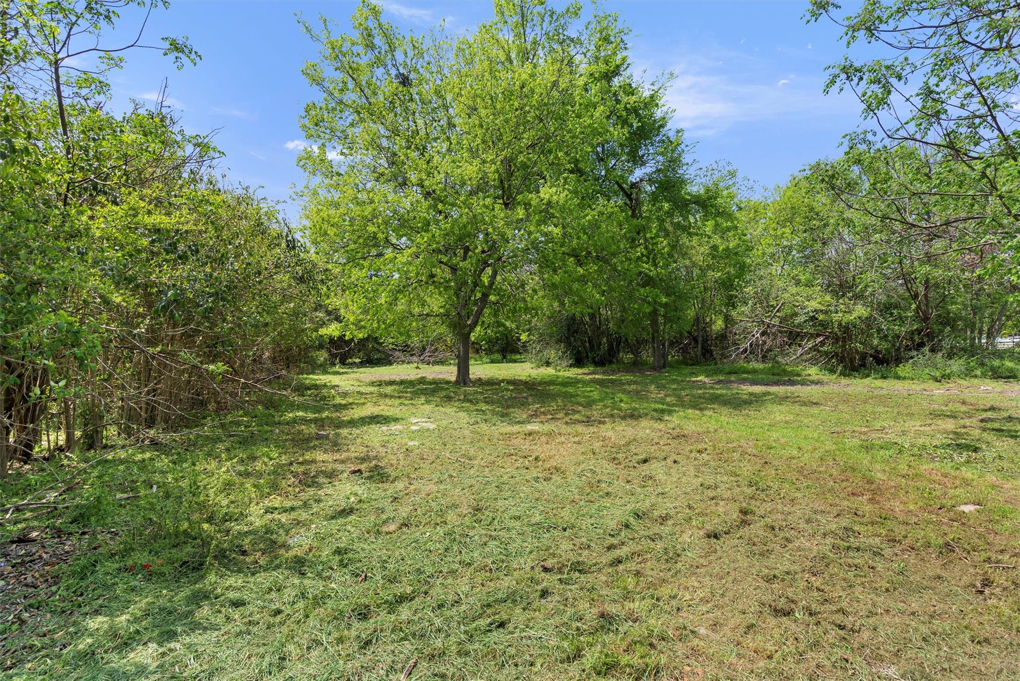 901 Kimbro St, Taylor, TX 76574