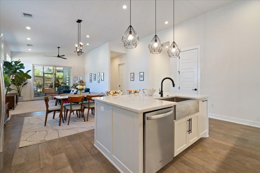 7009 Zachary Dr, Austin, TX 78724