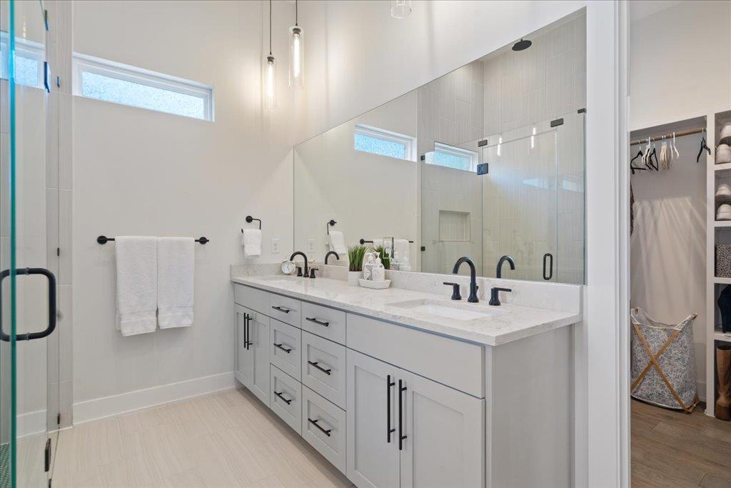 7009 Zachary Dr, Austin, TX 78724
