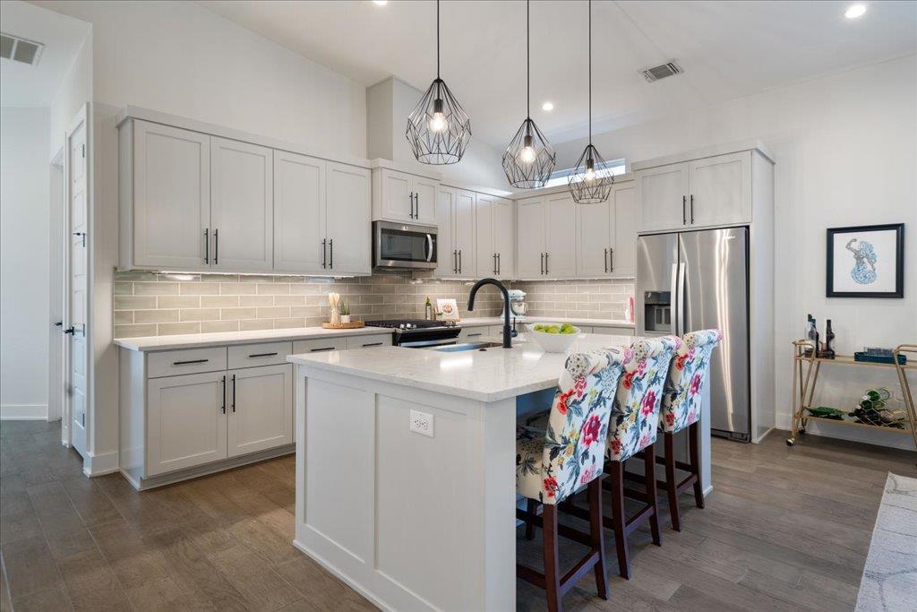 7009 Zachary Dr, Austin, TX 78724