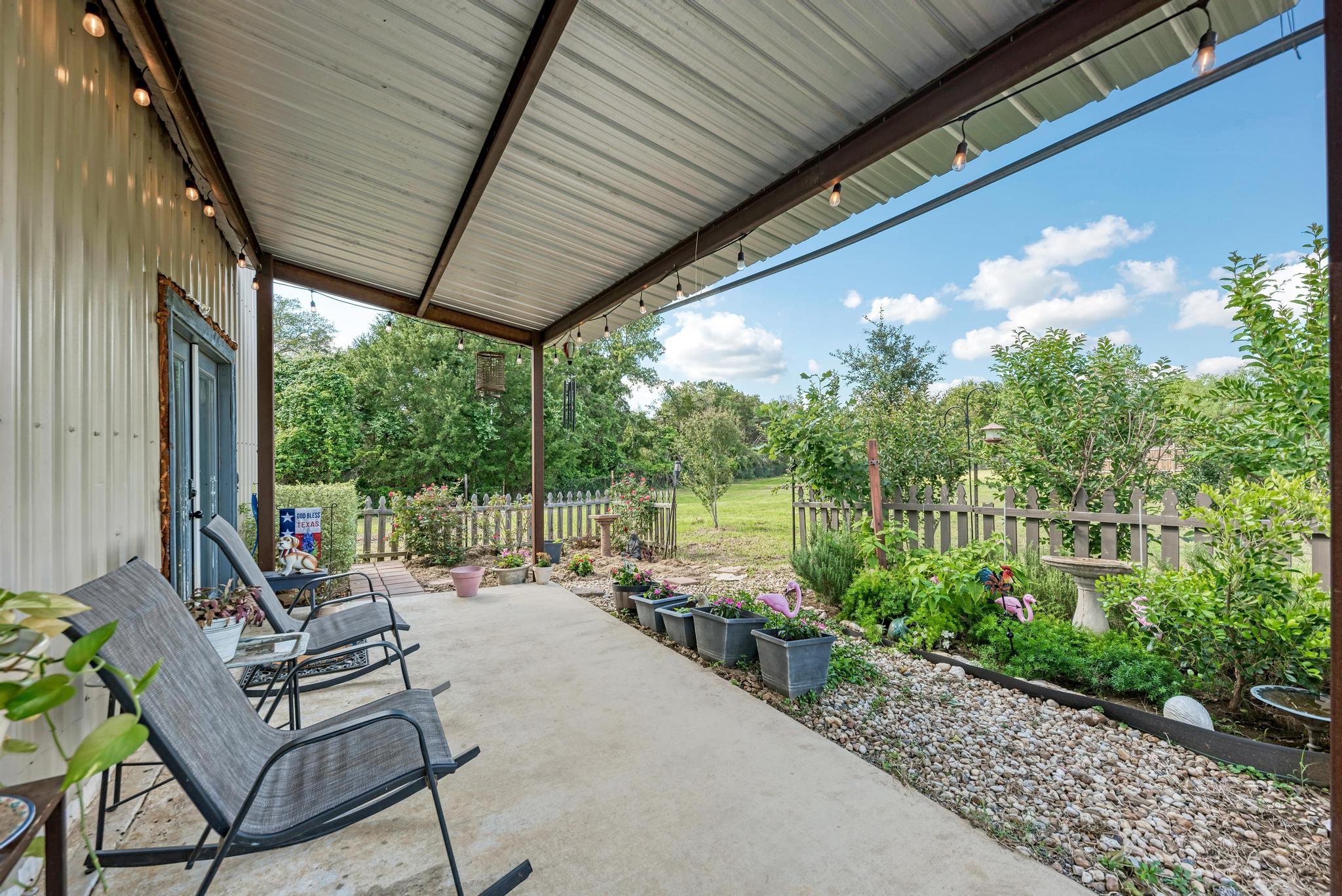 114 La Cascada Pass, Elgin, TX 78621