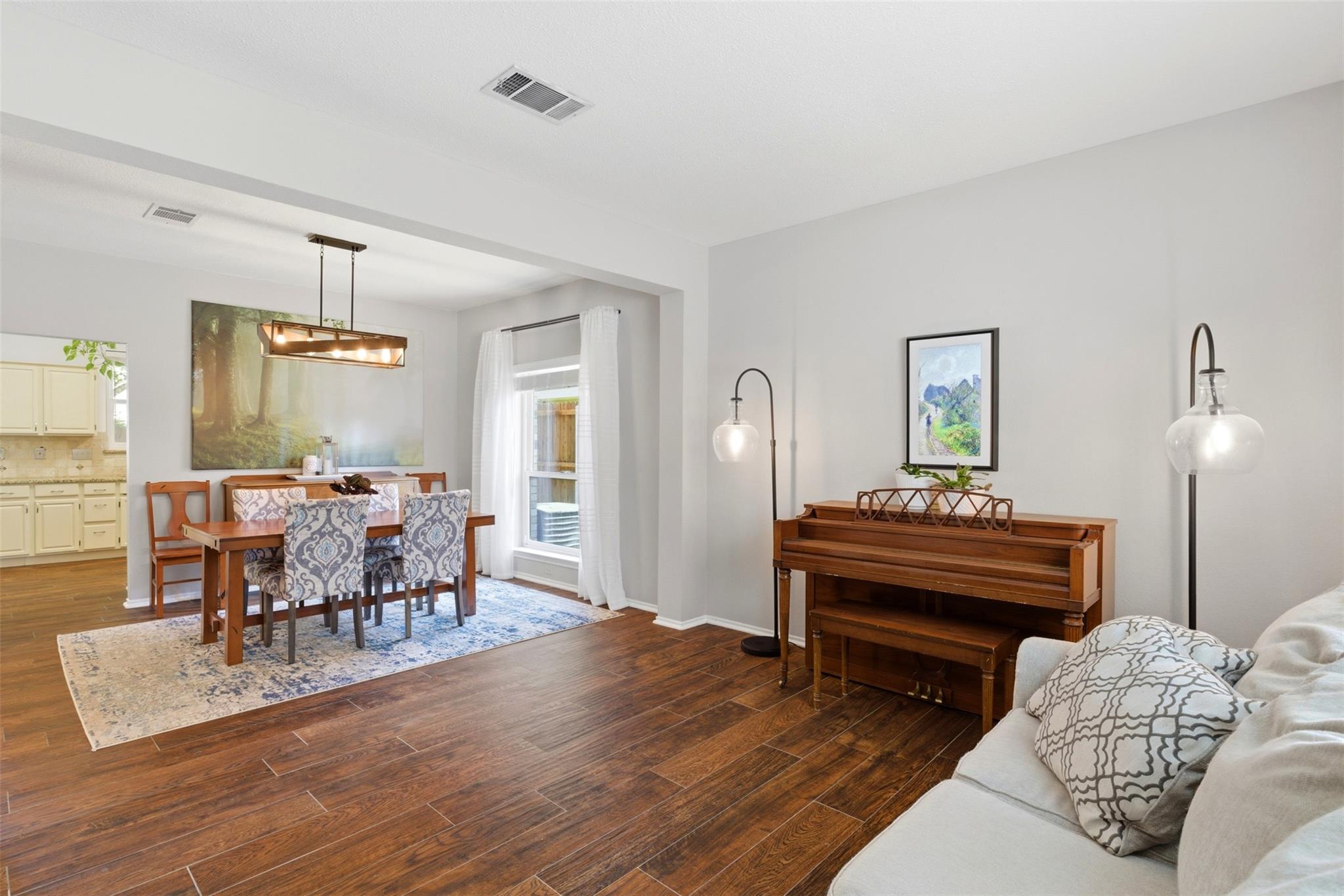 917 Woodhollow Ln, Cedar Park, TX 78613