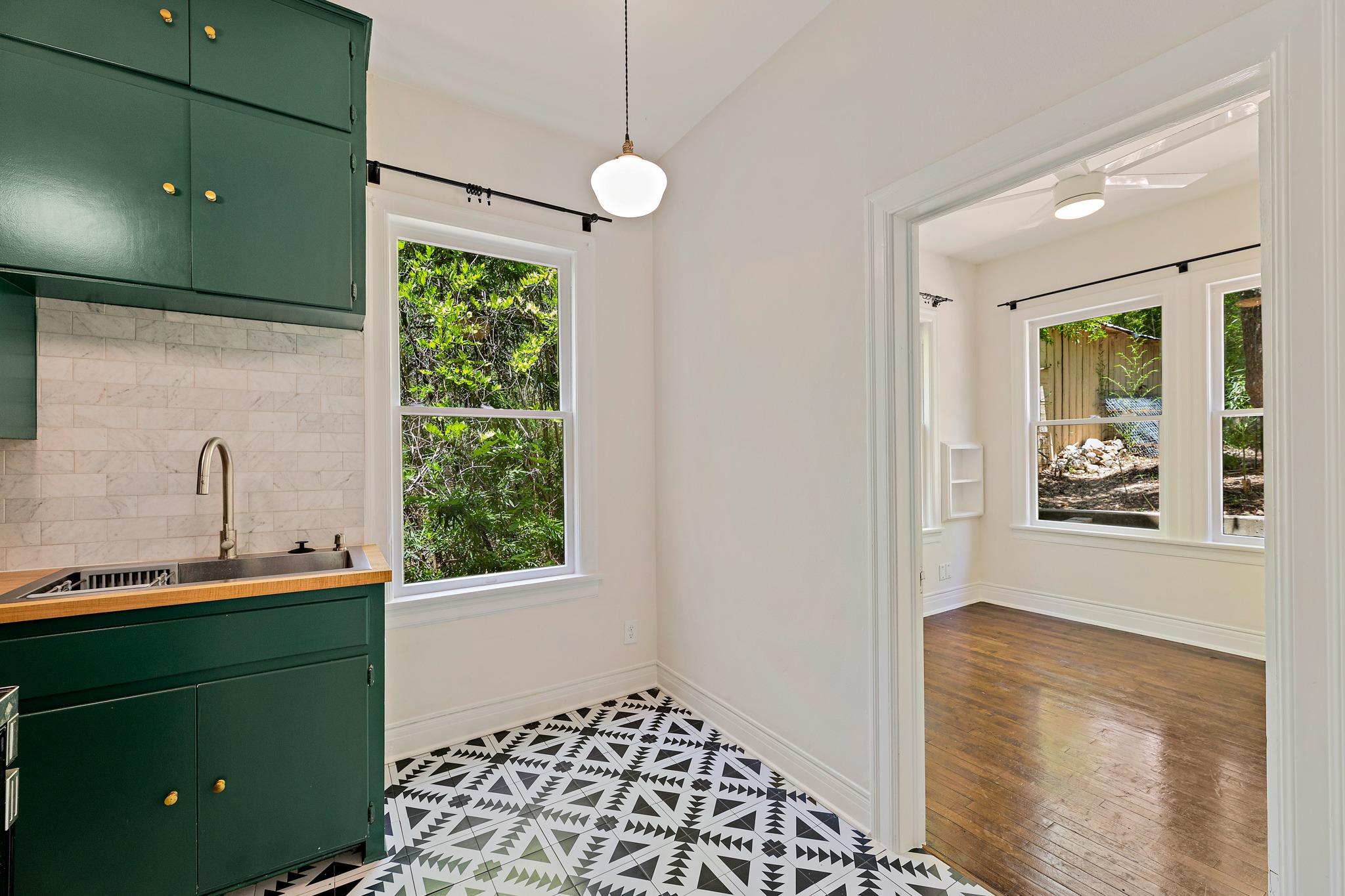 2810 Pearl St # A, Austin, TX 78705