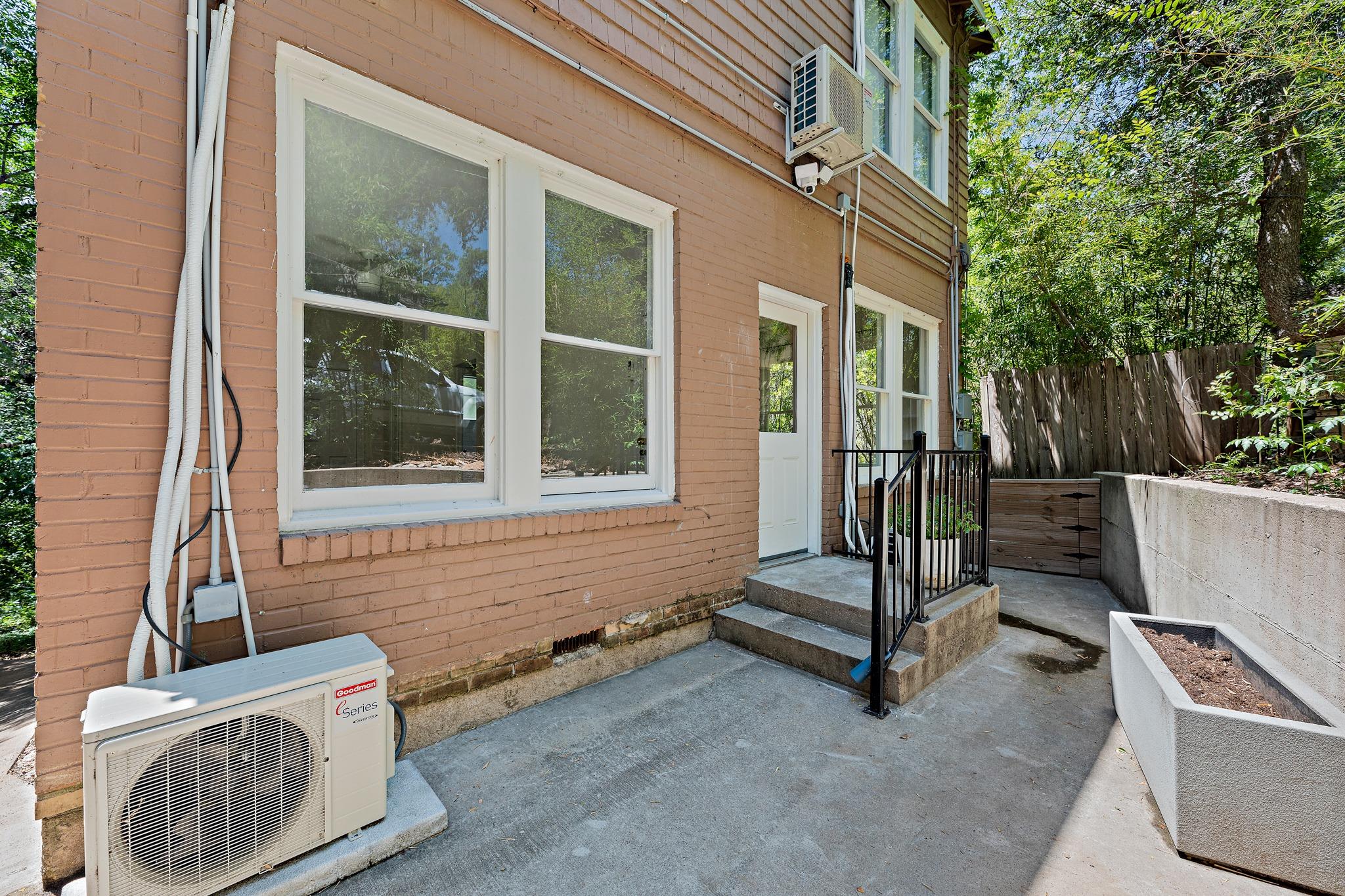 2810 Pearl St # A, Austin, TX 78705