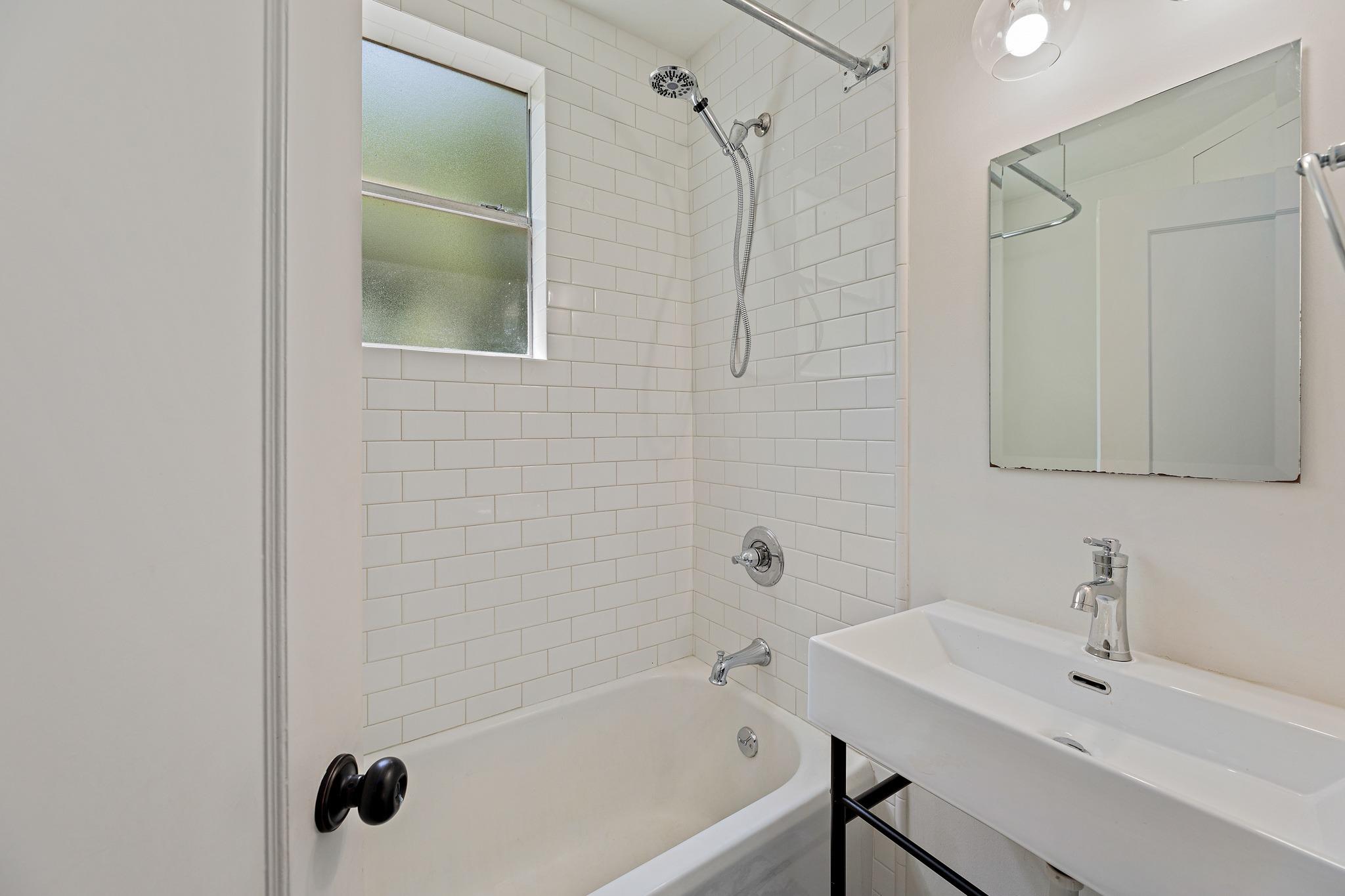 2810 Pearl St # A, Austin, TX 78705