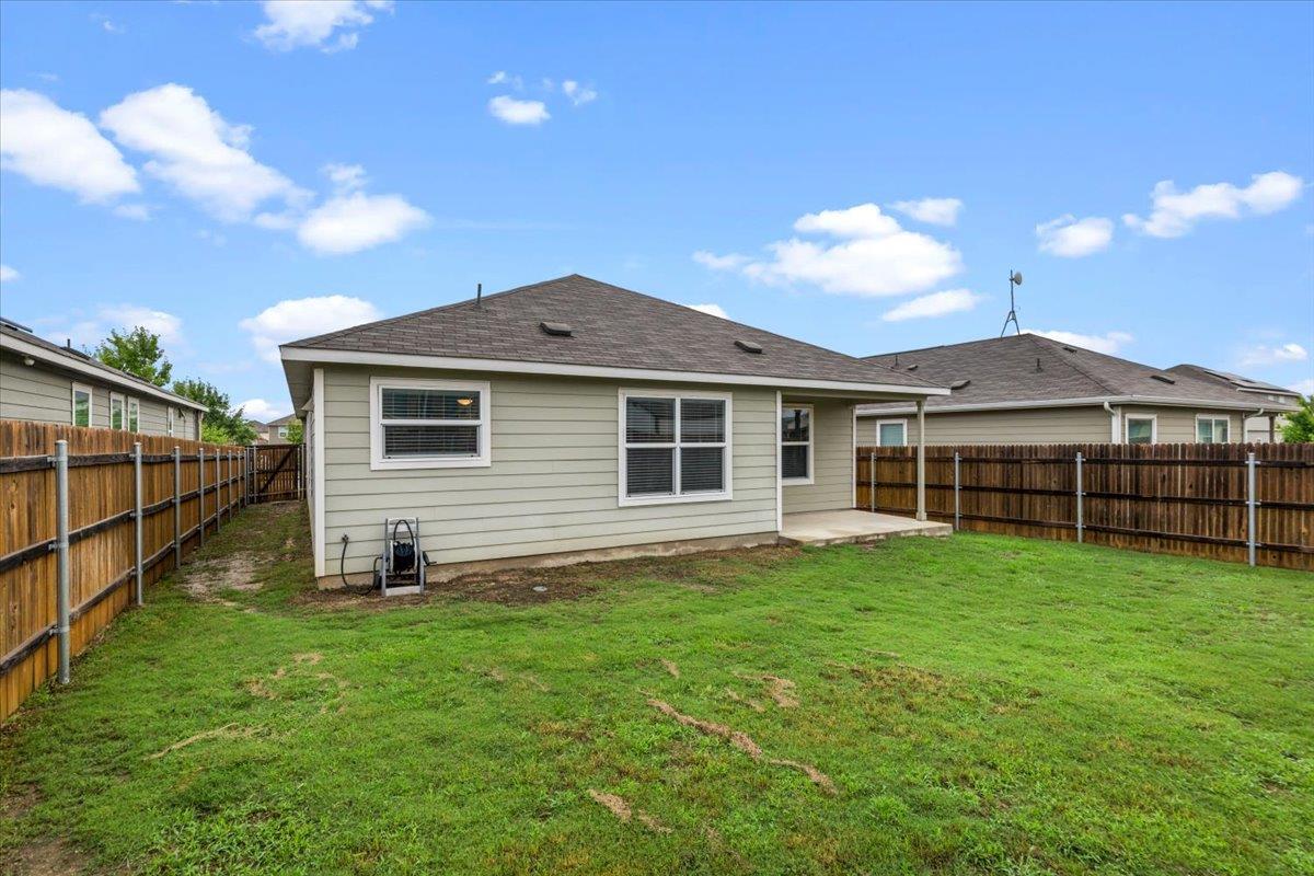 105 Guardian Angel Ct, Jarrell, TX 76537