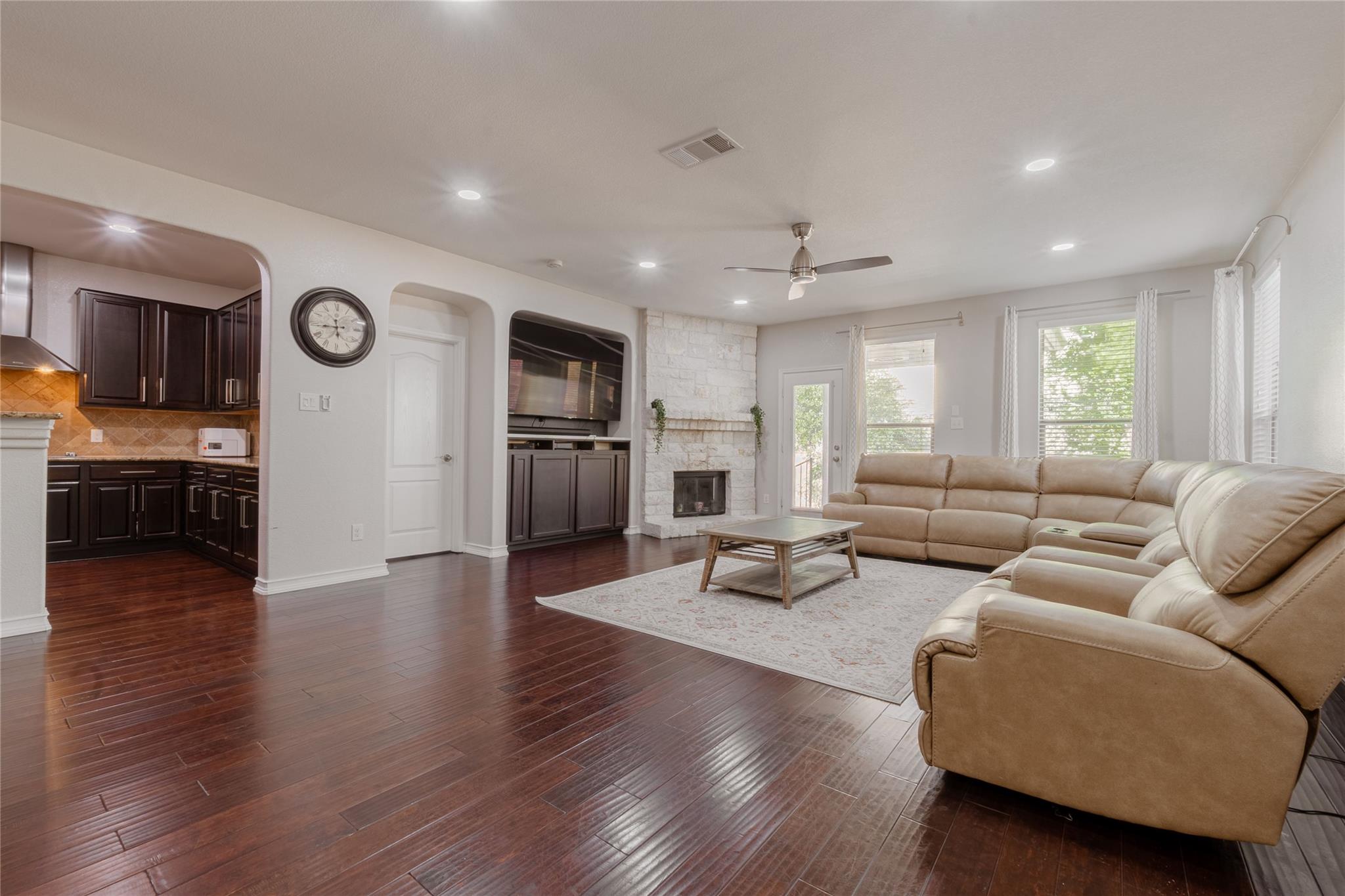 102 Outpost Cv, Cedar Park, TX 78613