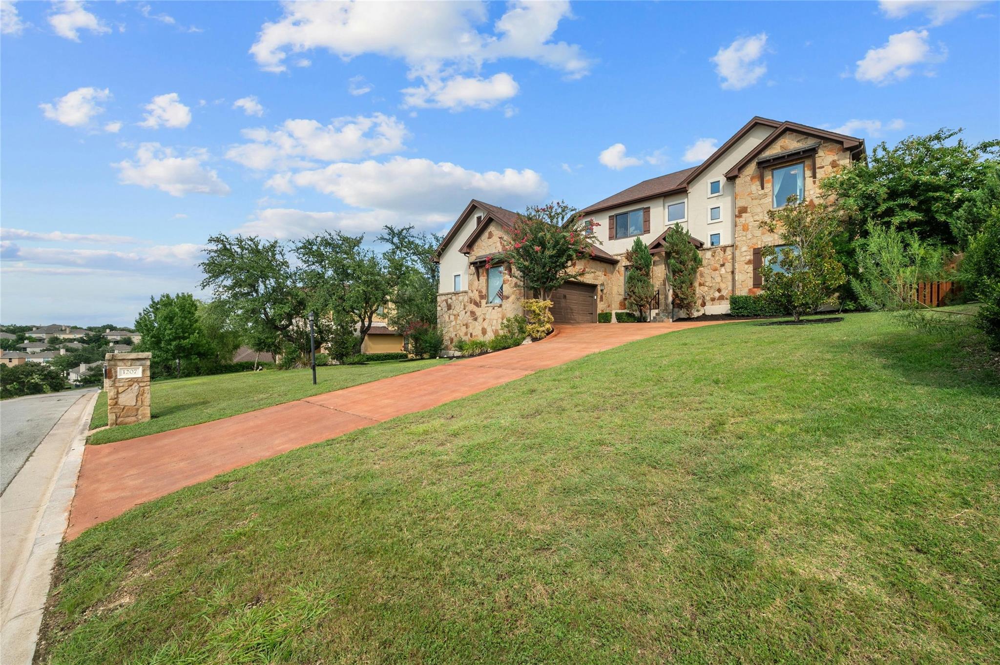 1207 Sledge Dr, Austin, TX 78734