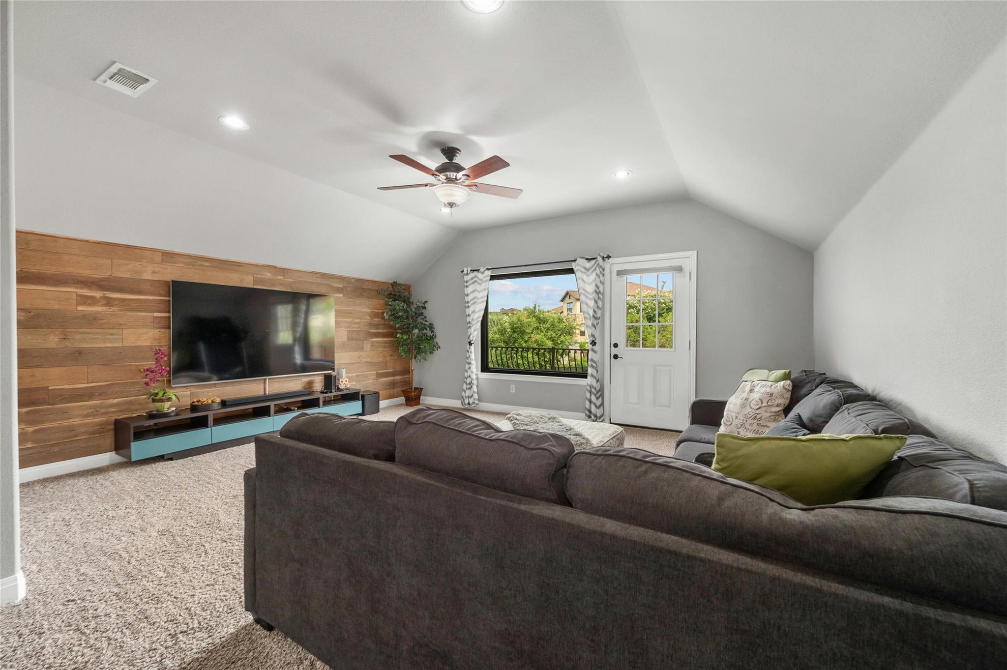 1207 Sledge Dr, Austin, TX 78734