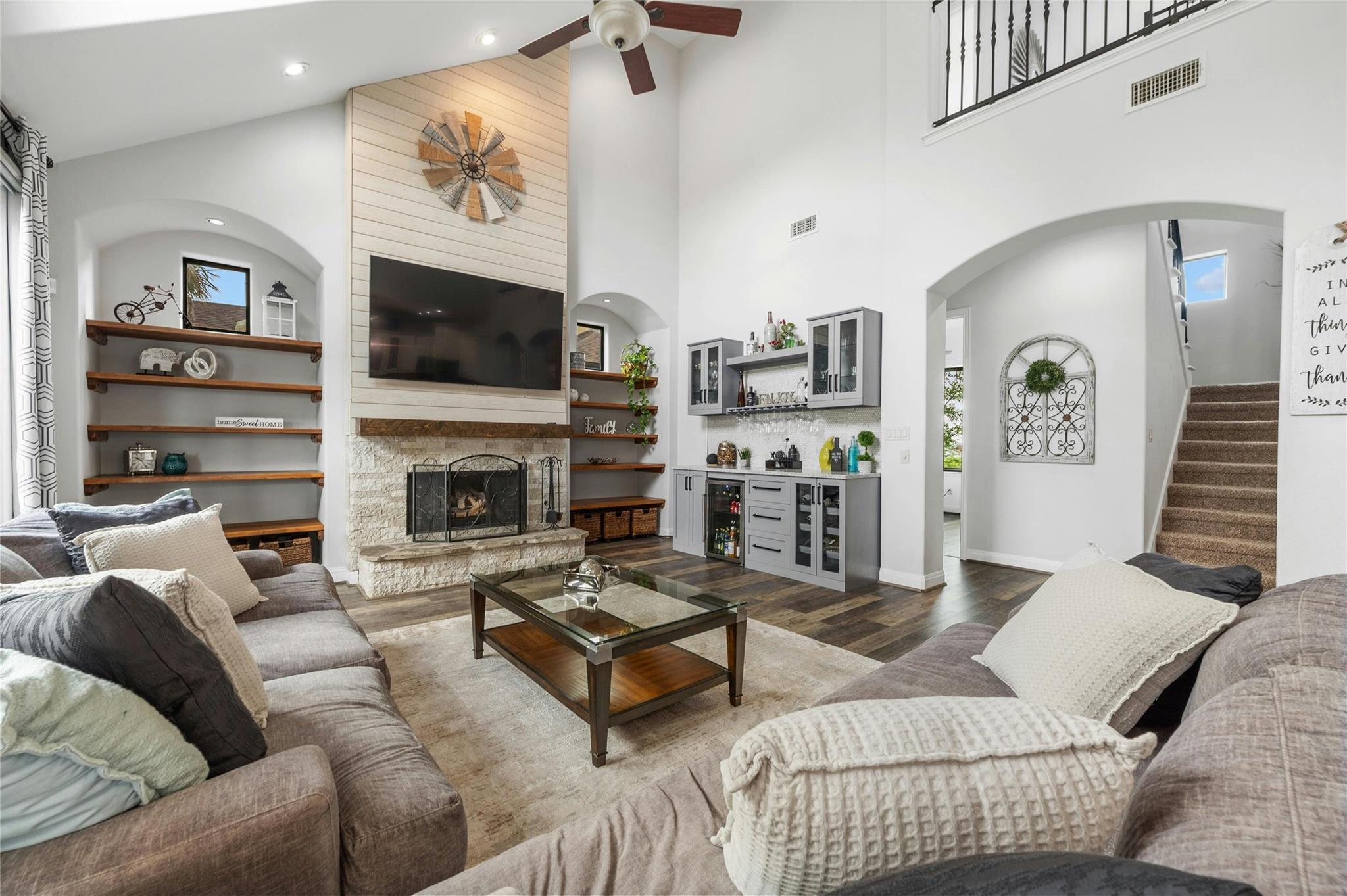 1207 Sledge Dr, Austin, TX 78734