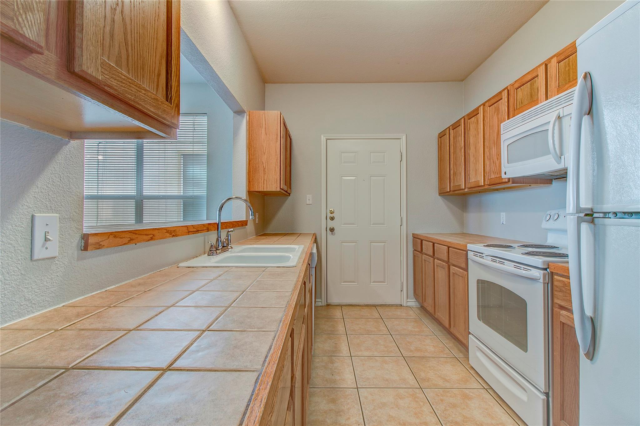 126 Sandstone Dr # D, Jarrell, TX 76537