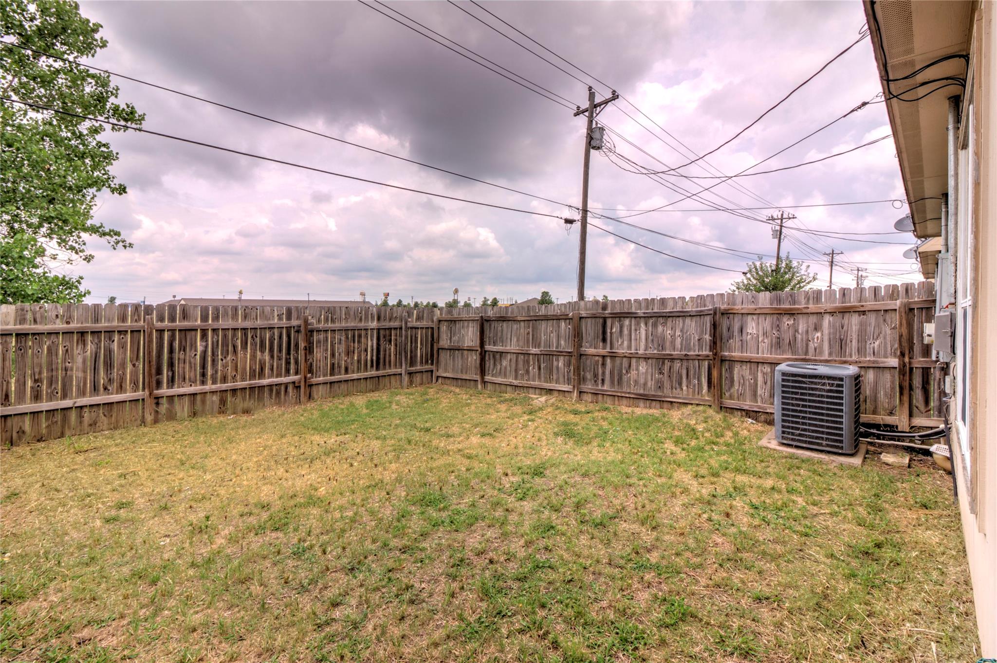 126 Sandstone Dr # D, Jarrell, TX 76537