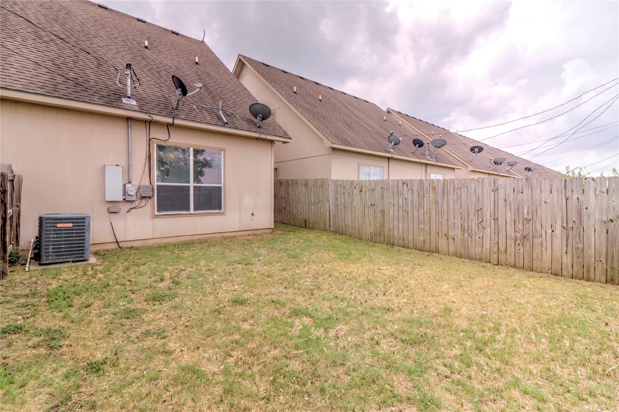126 Sandstone Dr # D, Jarrell, TX 76537