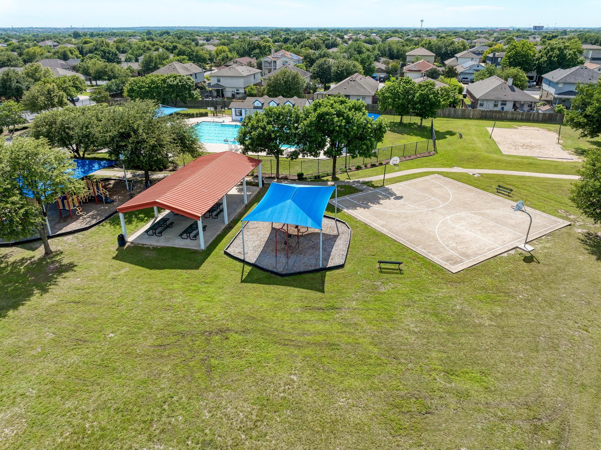 311 Creek Ledge Dr, Hutto, TX 78634