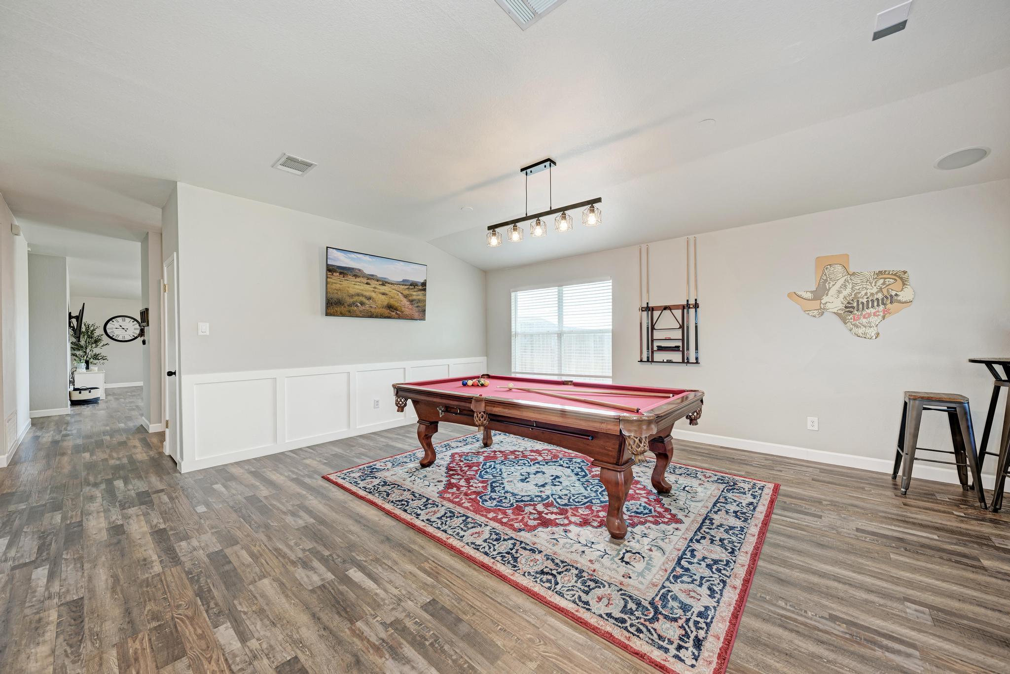 311 Creek Ledge Dr, Hutto, TX 78634